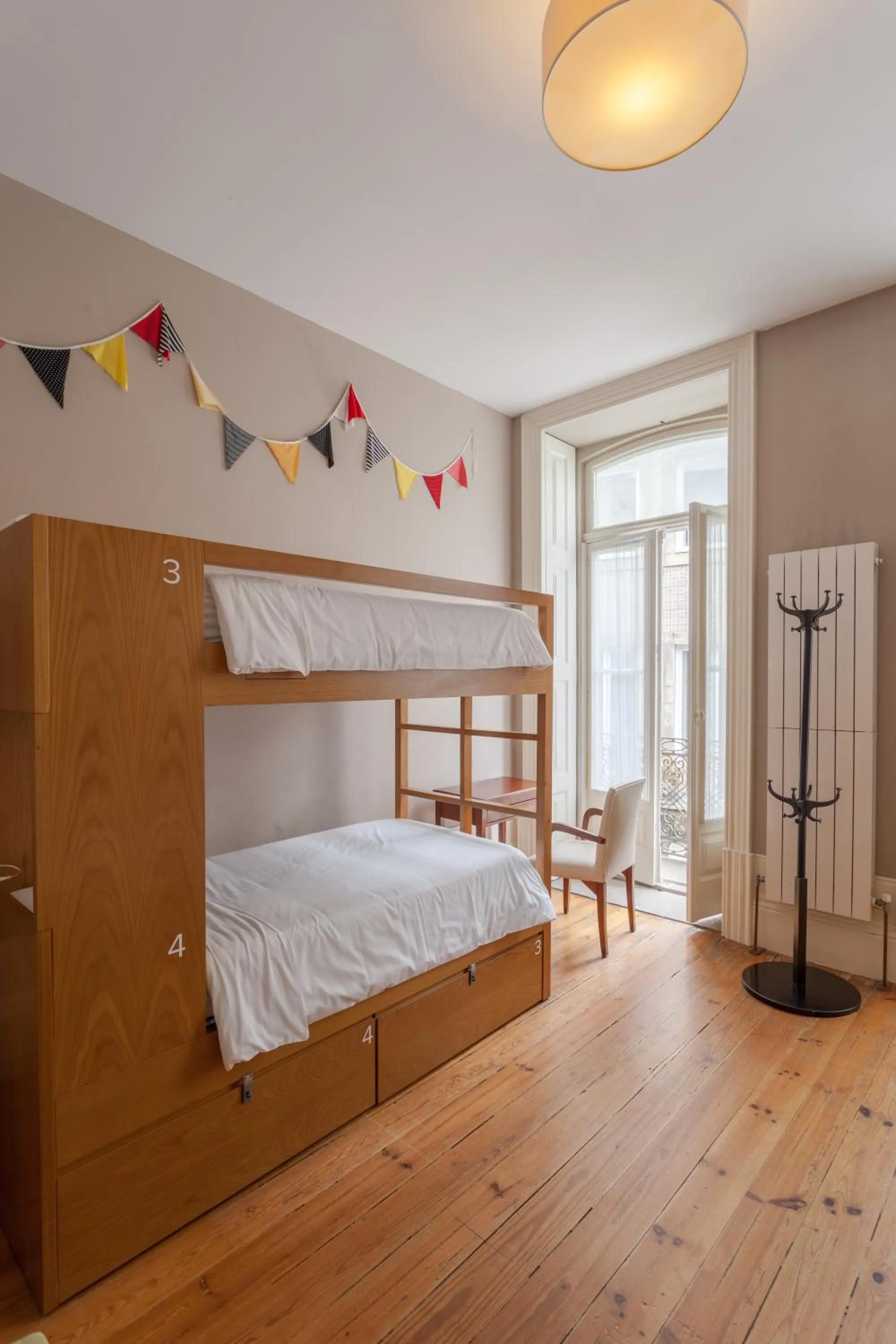 bunk bed, Bed in Being Porto Hostel