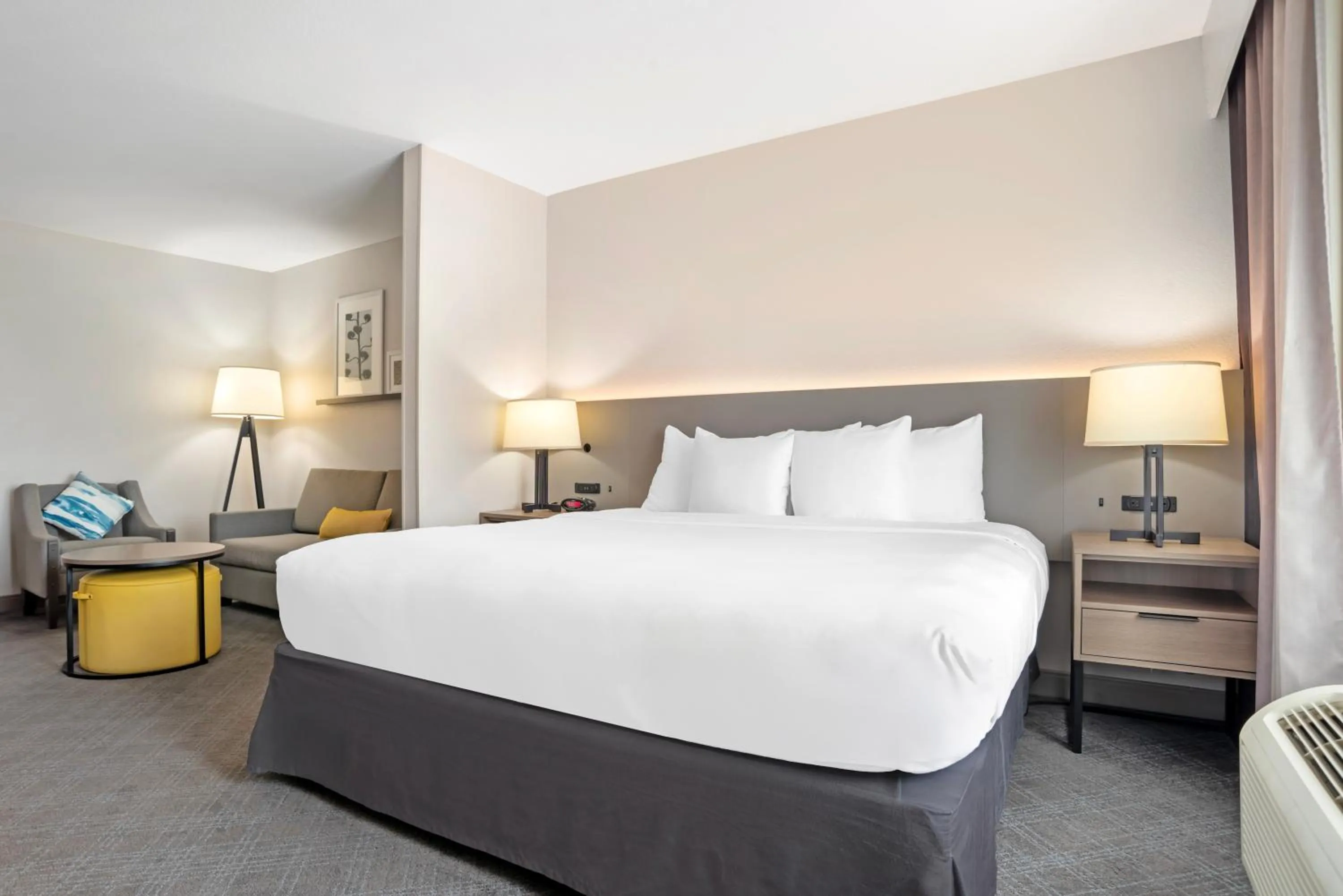 Bedroom, Bed in Comfort Inn & Suites Slidell - New Orleans Area