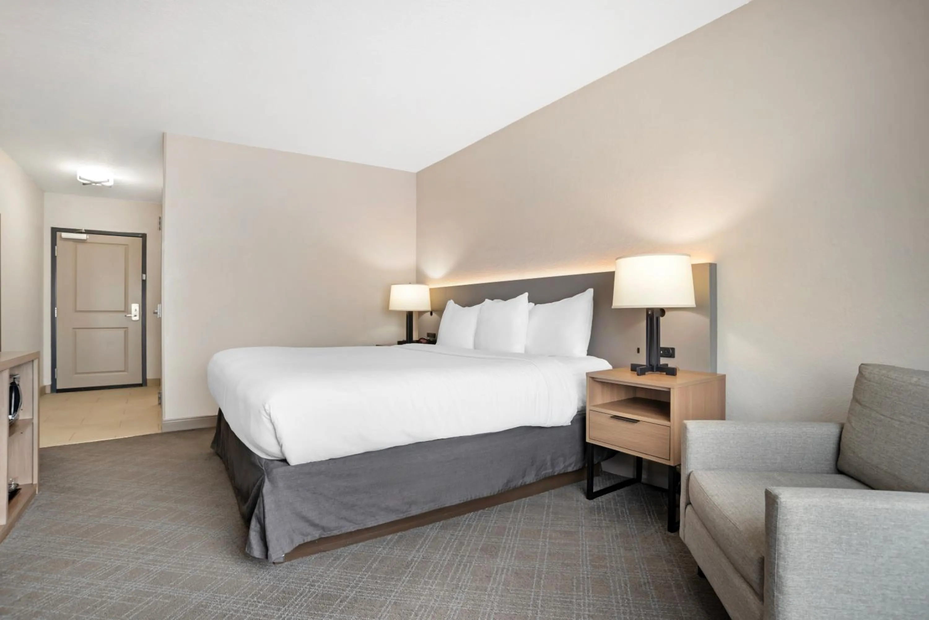 Bedroom, Bed in Comfort Inn & Suites Slidell - New Orleans Area