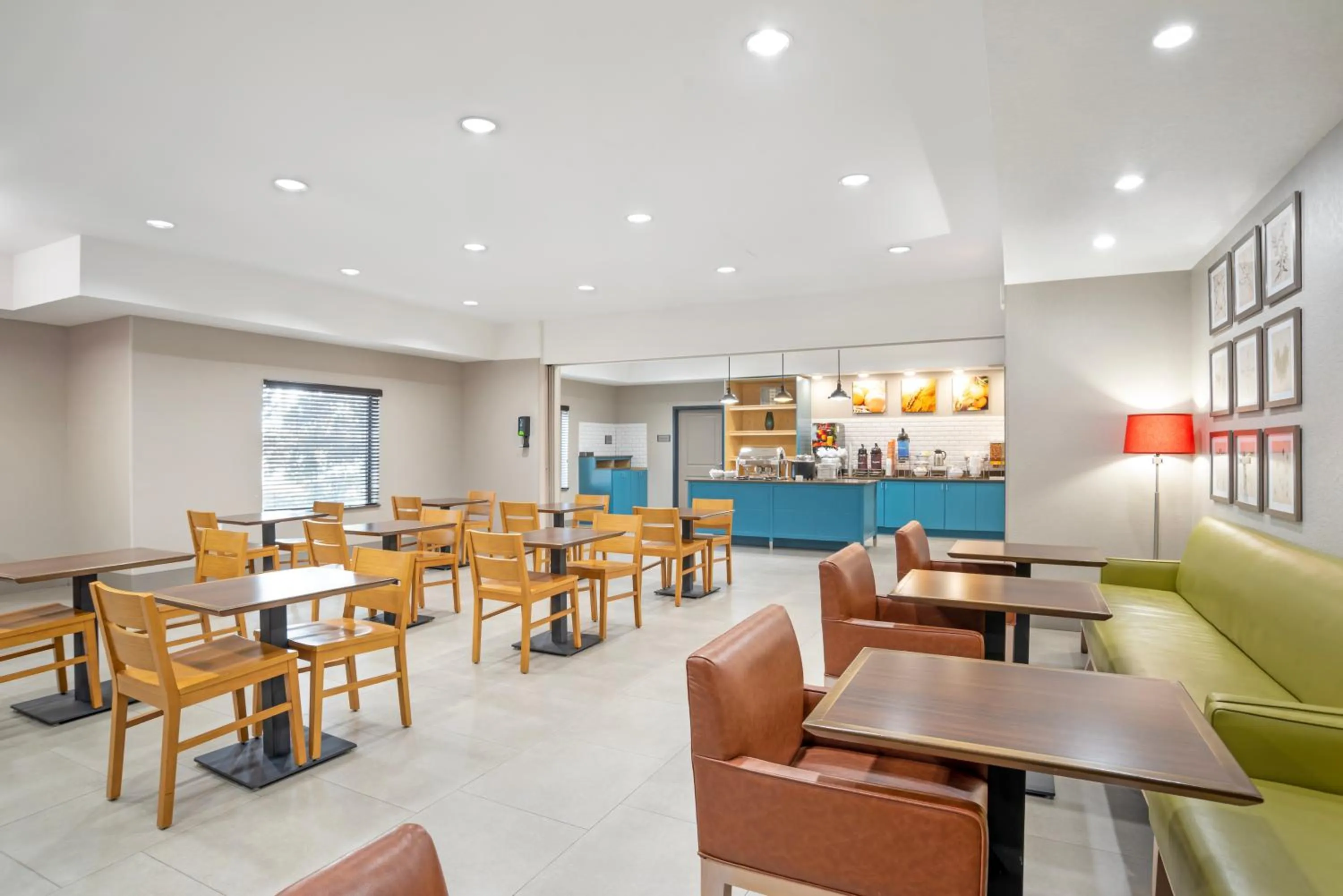 Breakfast in Comfort Inn & Suites Slidell - New Orleans Area