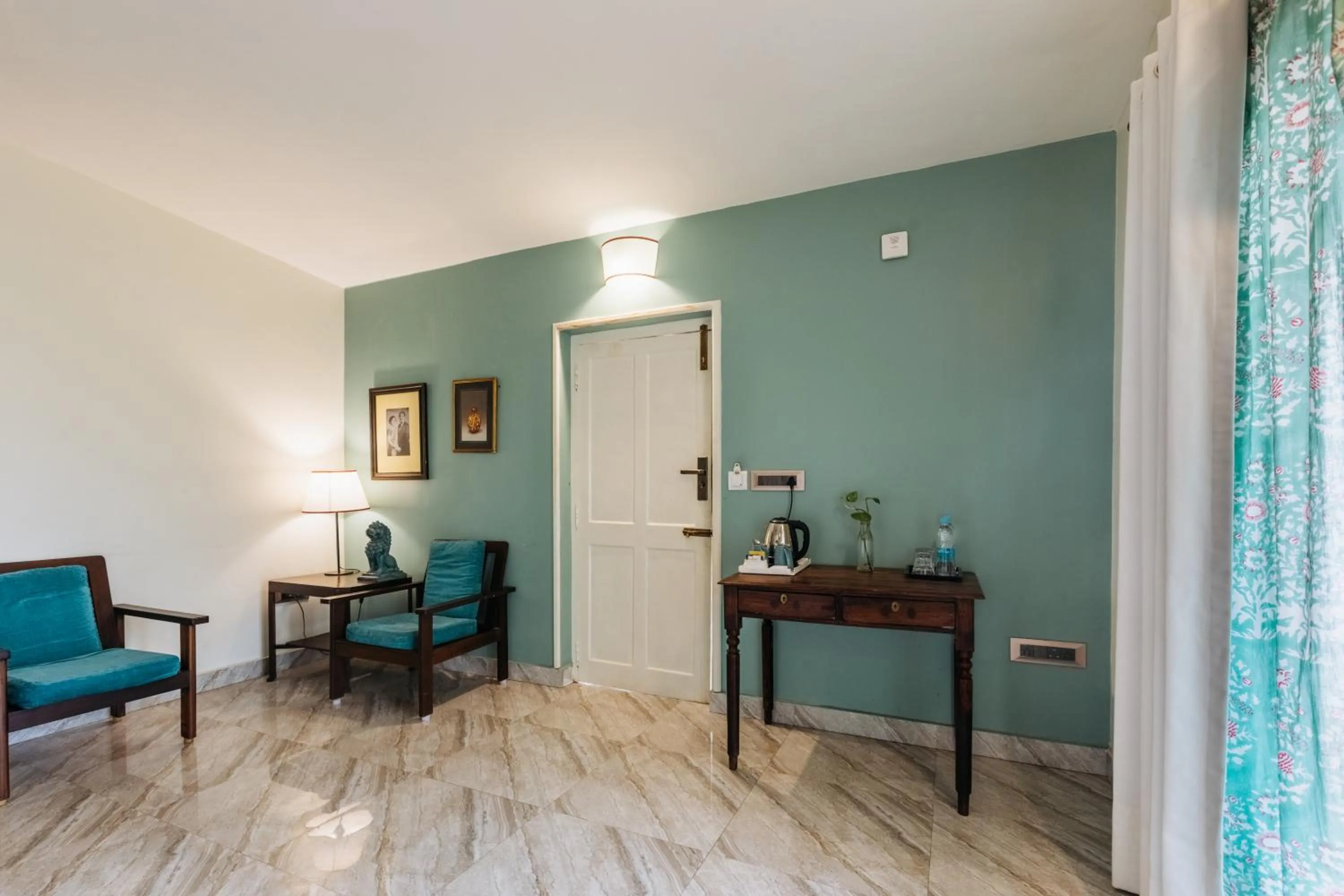 Living room in Green Meadows Resort