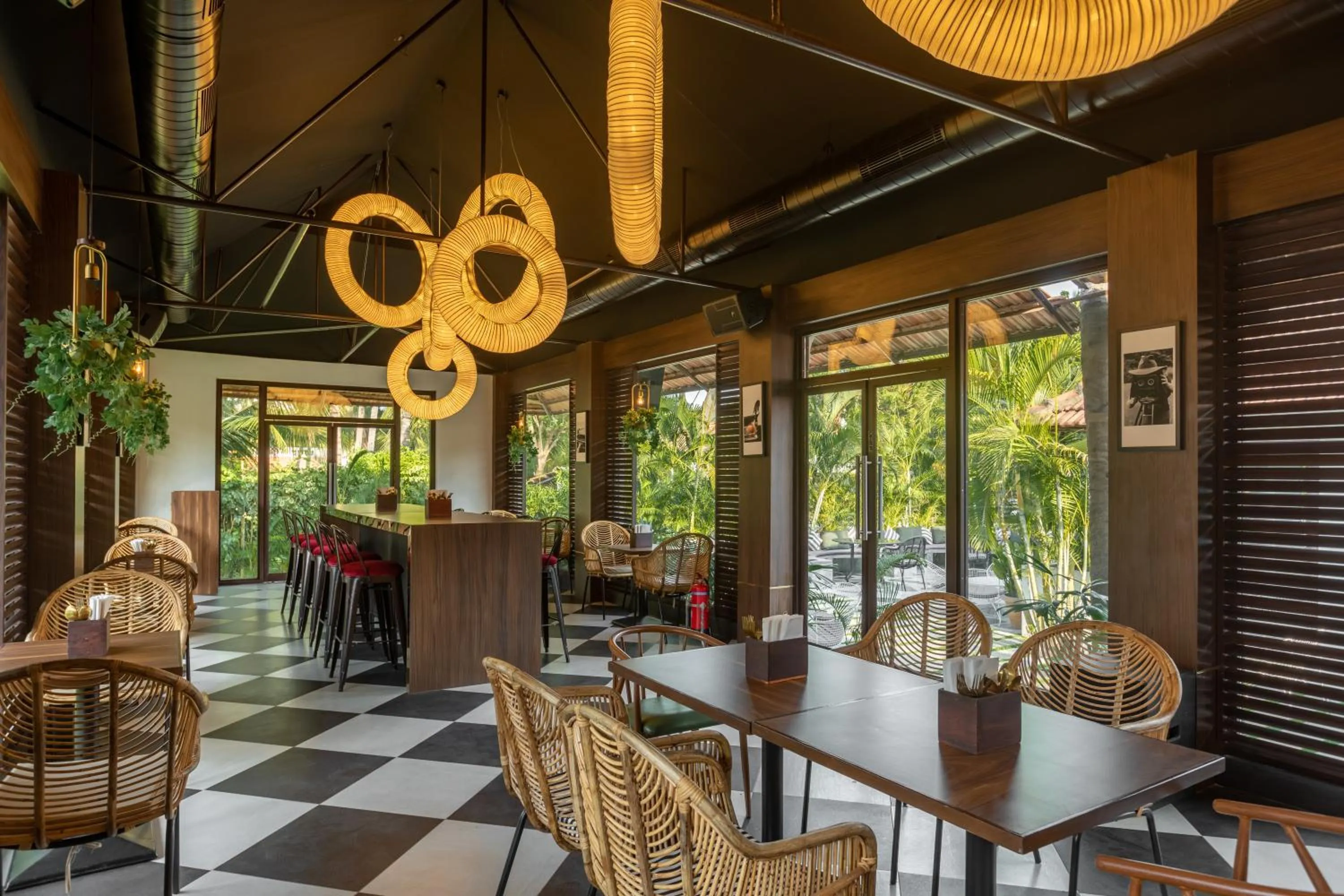 Lounge or bar in Green Meadows Resort