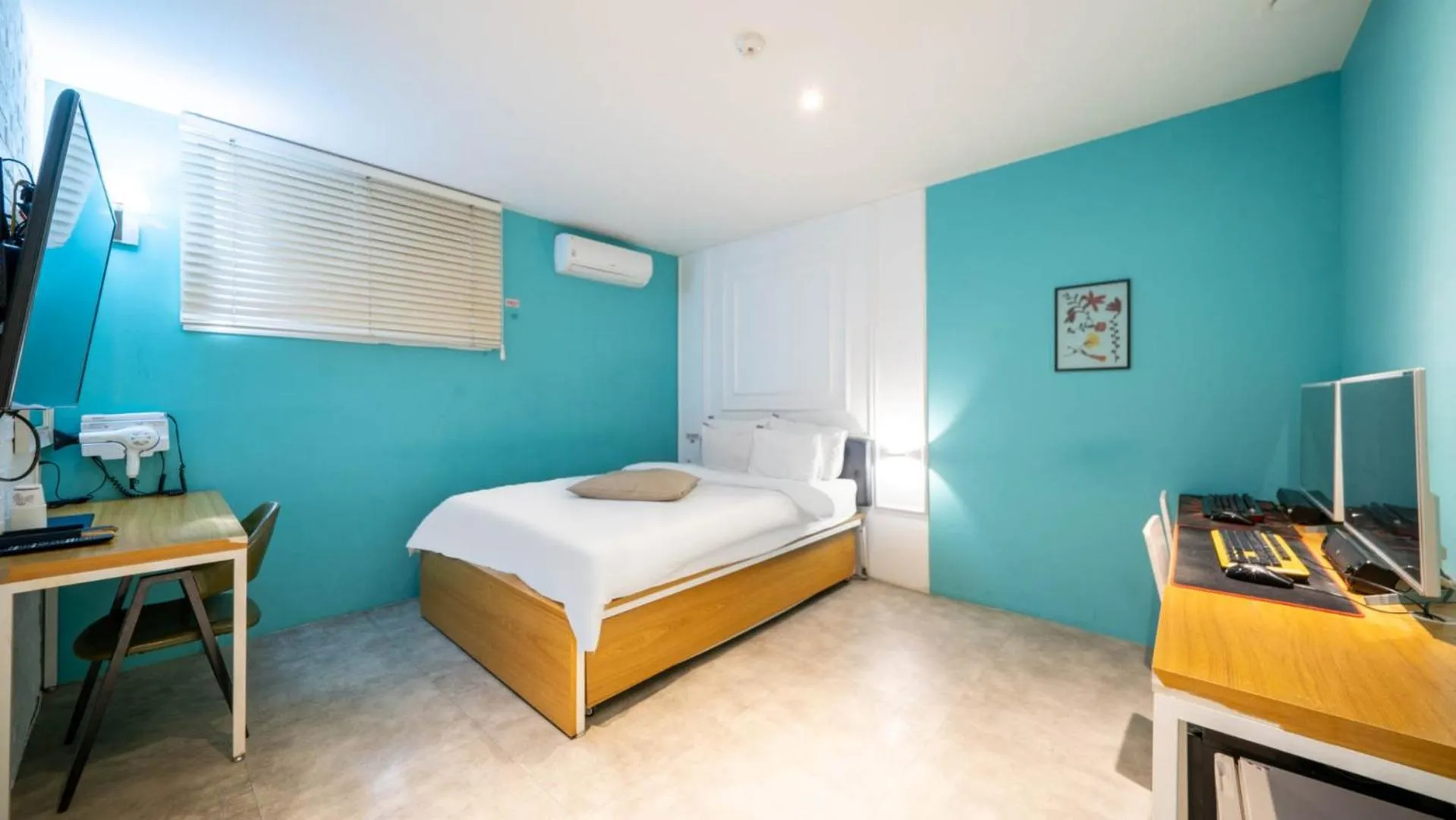 Photo of the whole room, Bed in NU Hotel