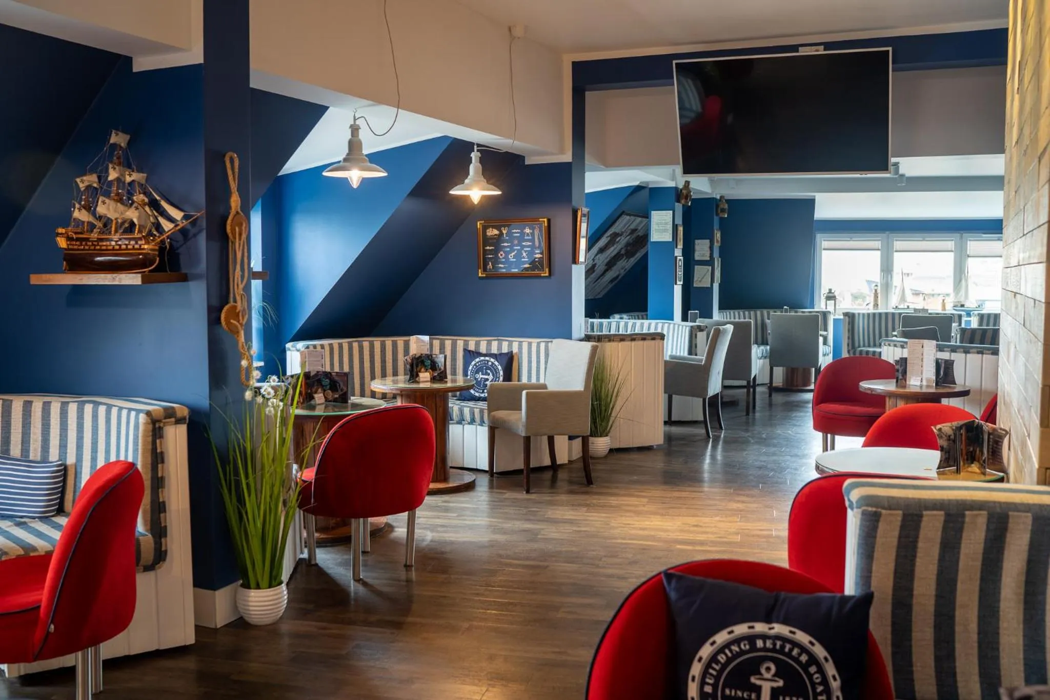 Lounge or bar in Hotel & Spa Trzy Wyspy