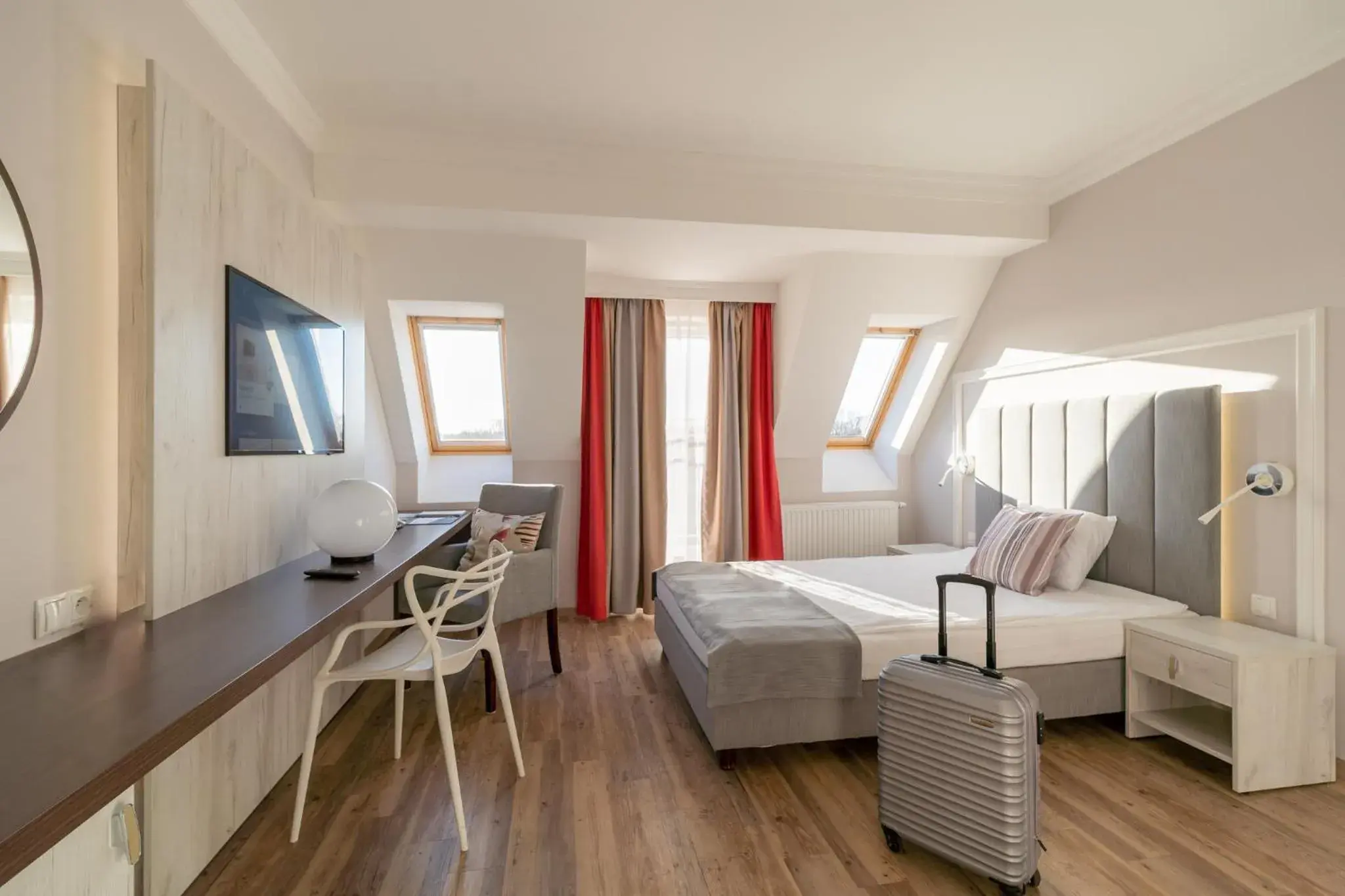 Budget Double Room in Hotel & Spa Trzy Wyspy Budget Double Room in Hotel & Spa Trzy Wyspy