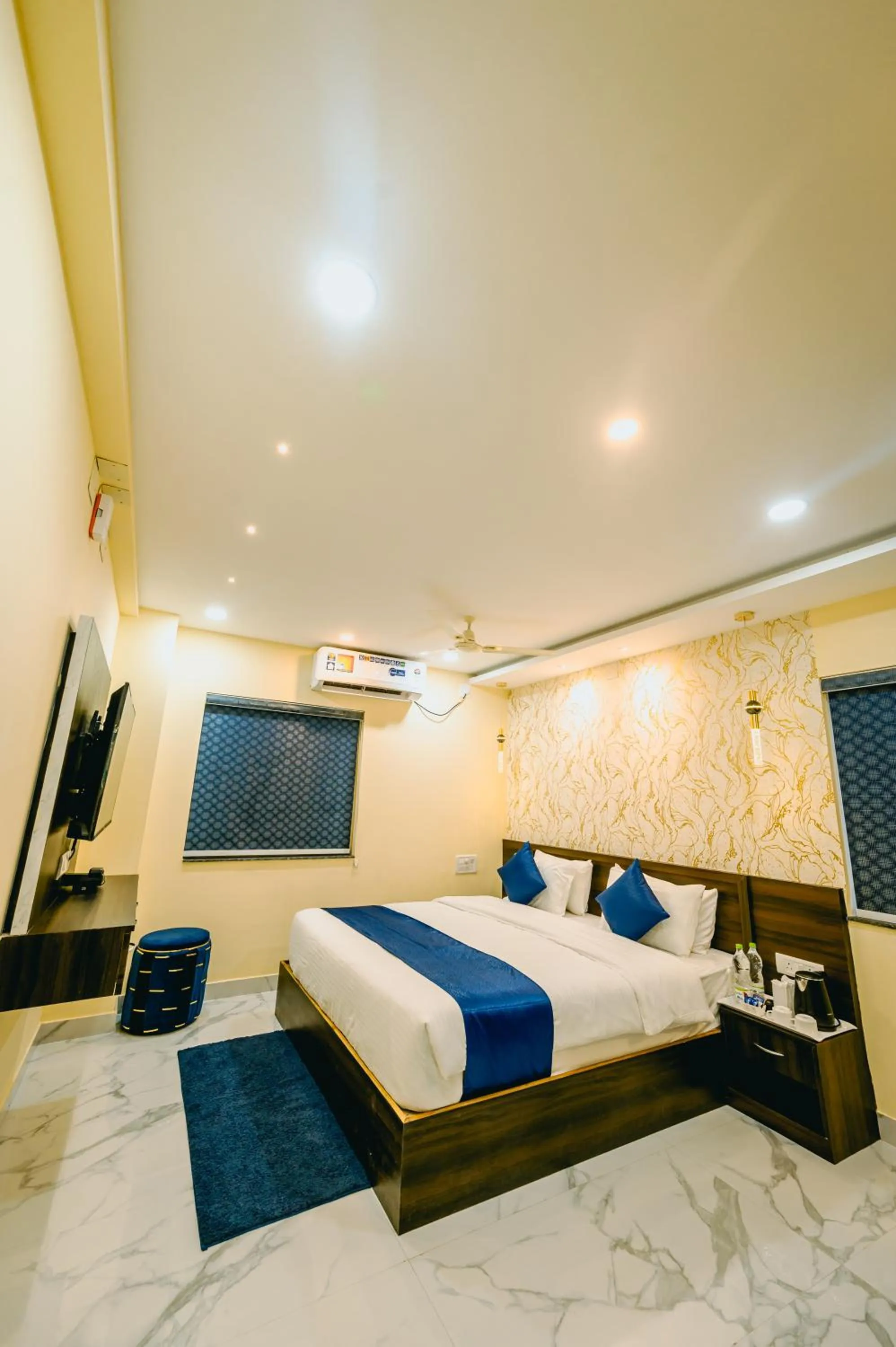 Bedroom, Bed in Livotel Premium Hotel