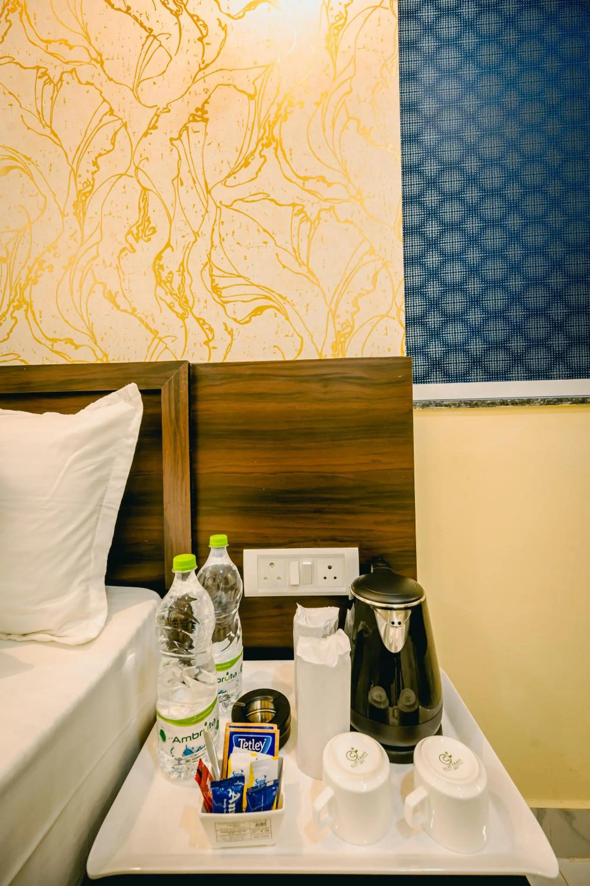 Coffee/tea facilities, Bed in Livotel Premium Hotel