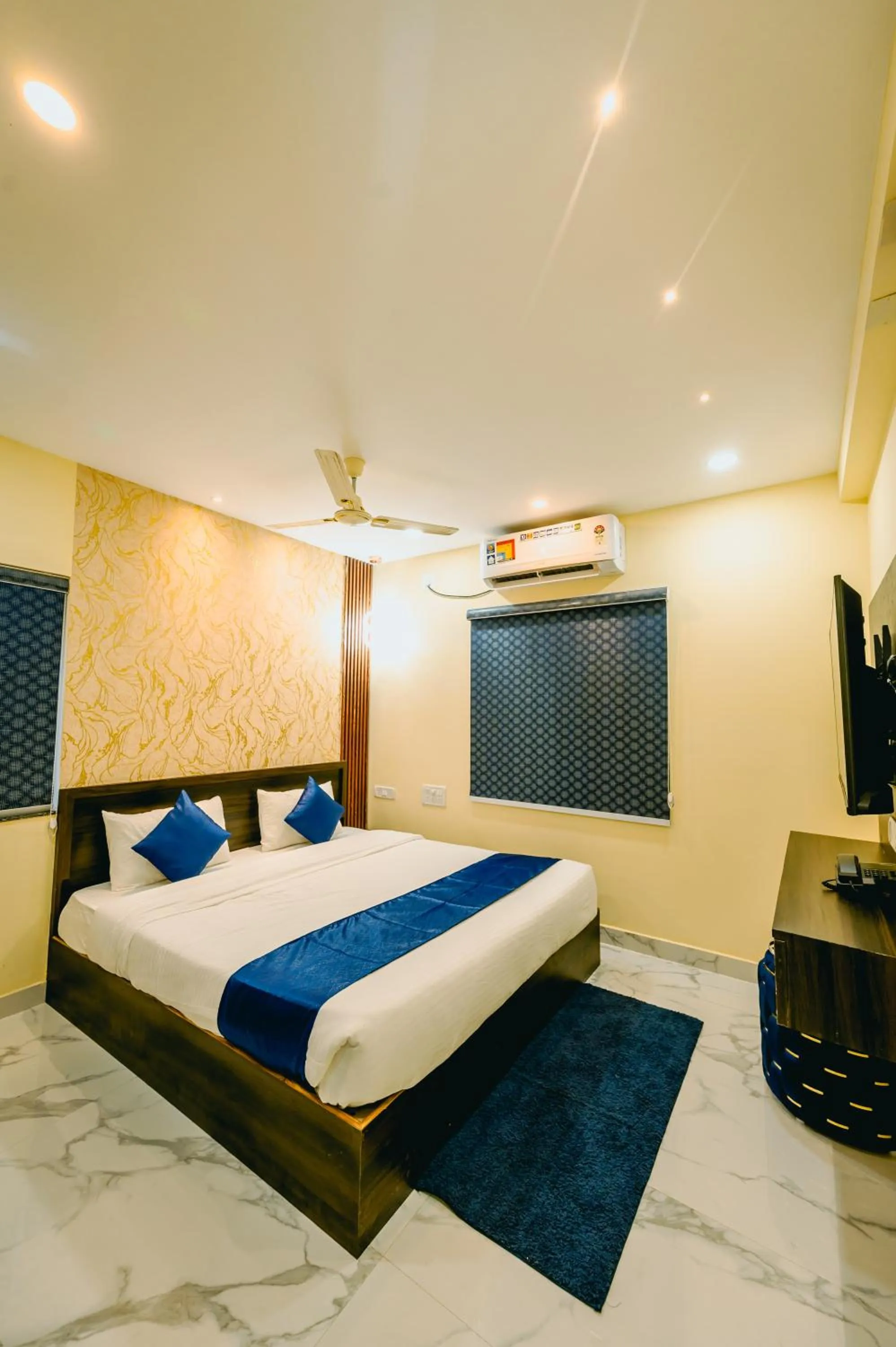 Bedroom, Bed in Livotel Premium Hotel