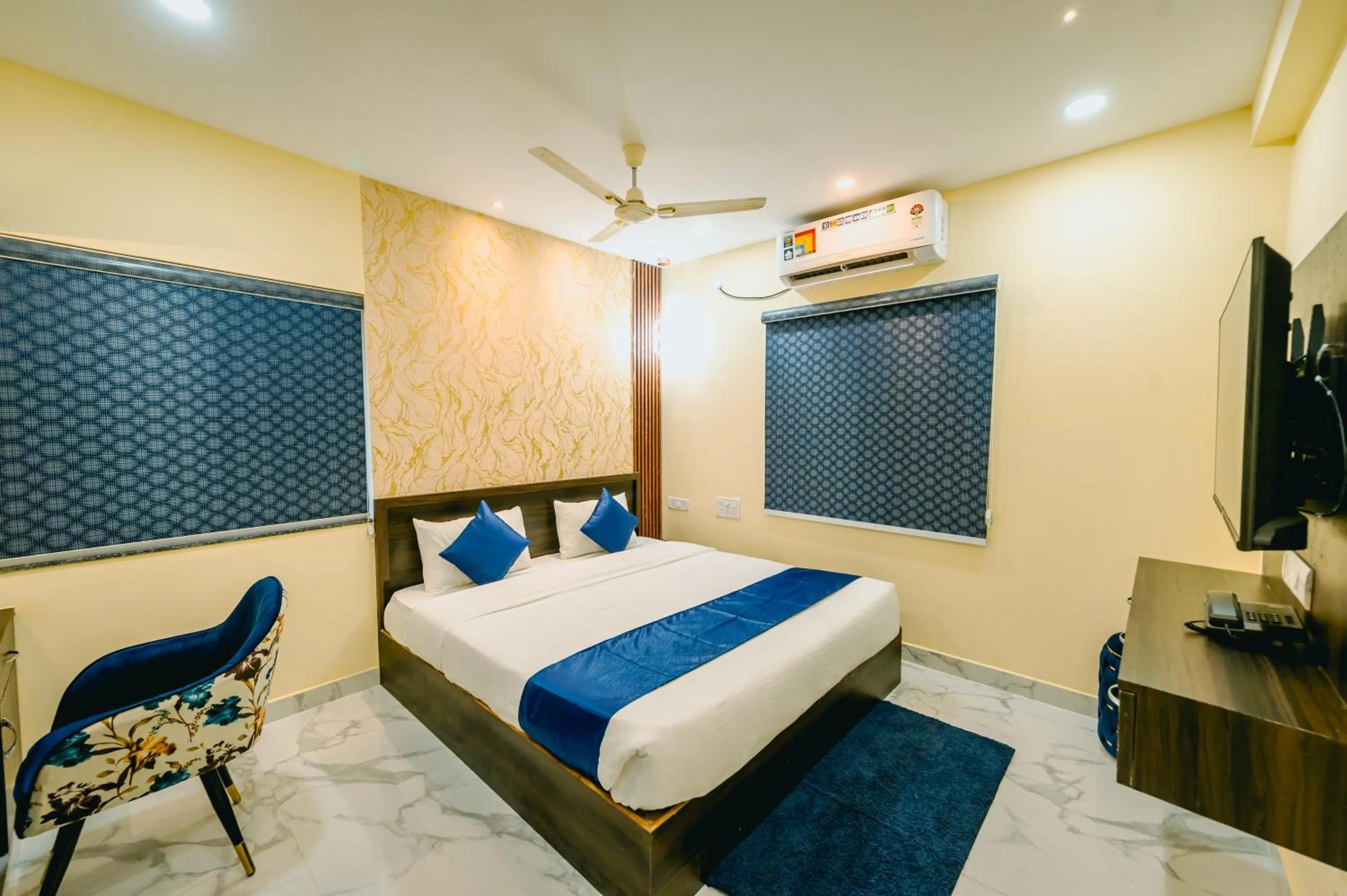 Bed in Livotel Premium Hotel