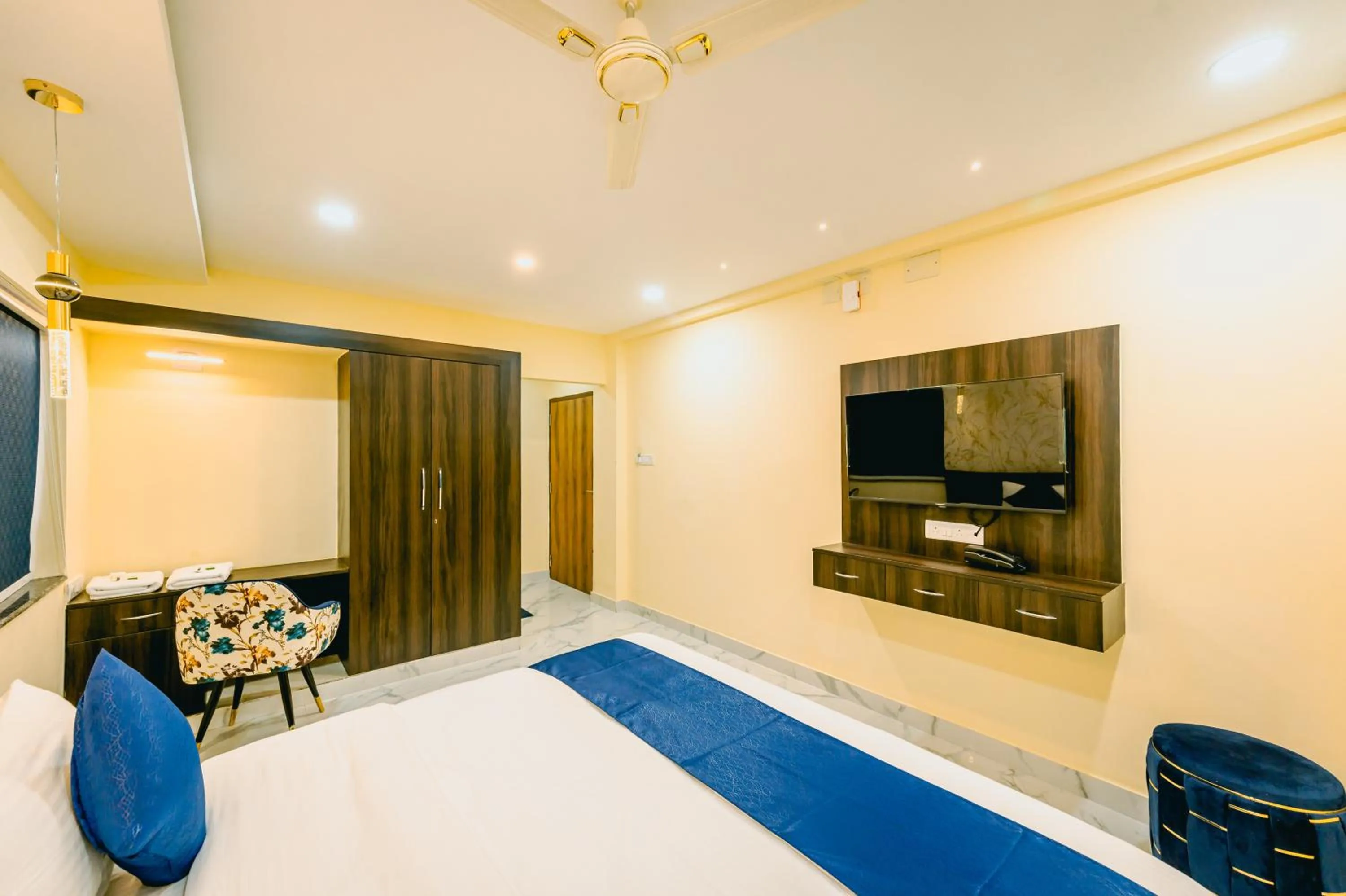 Bed in Livotel Premium Hotel