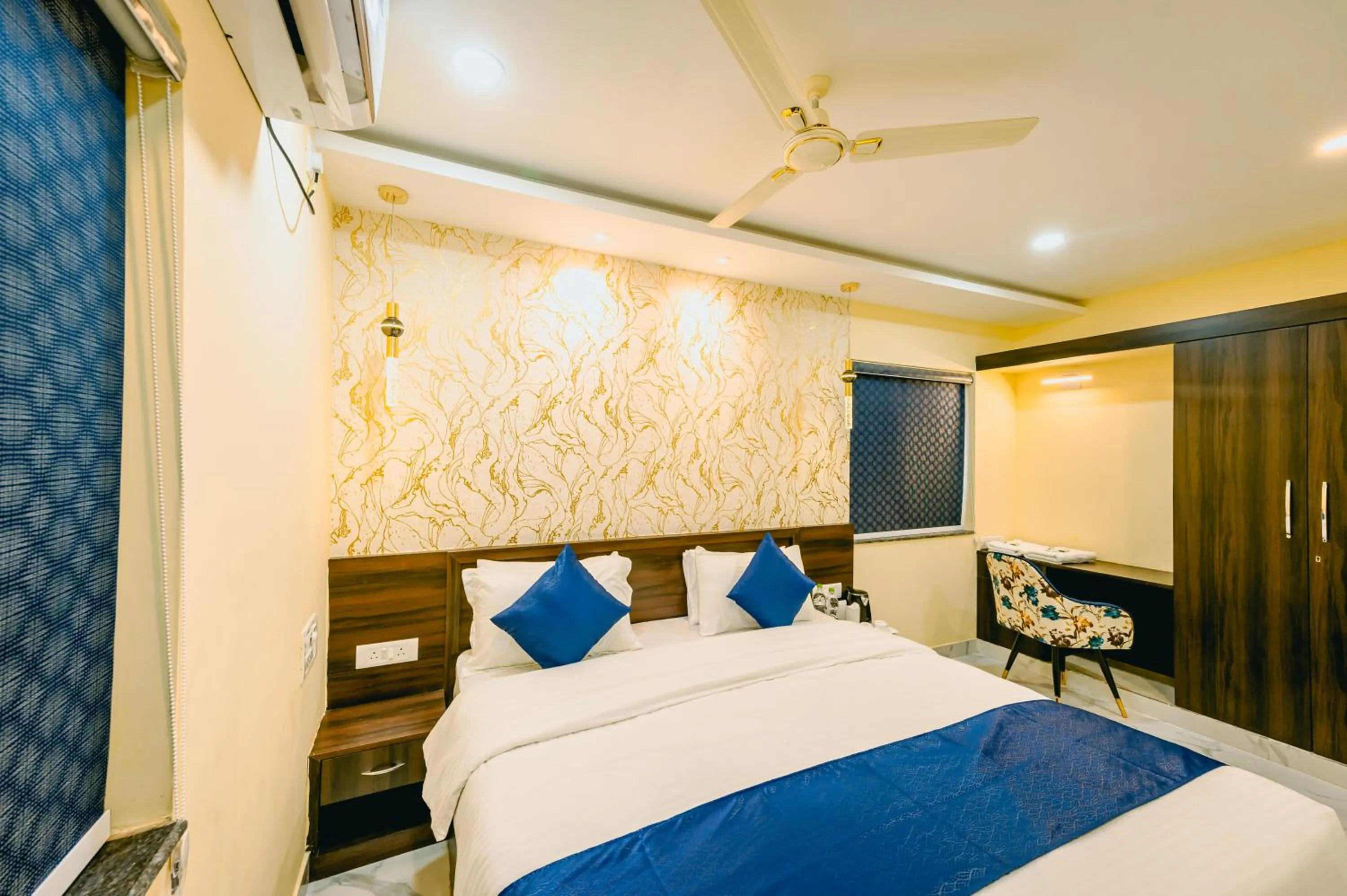 Bed in Livotel Premium Hotel