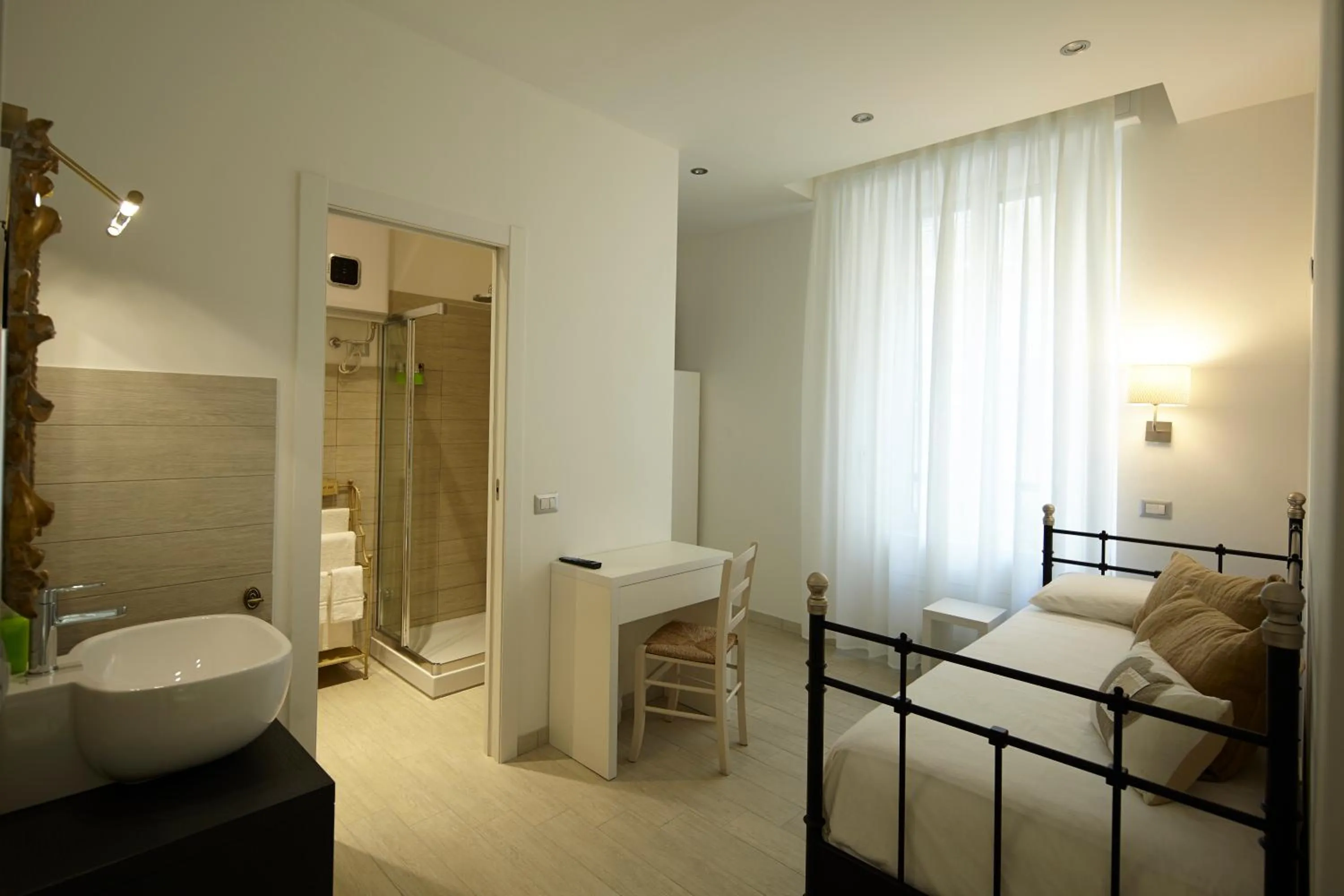 Photo of the whole room, Bed in Affittacamere Arosio