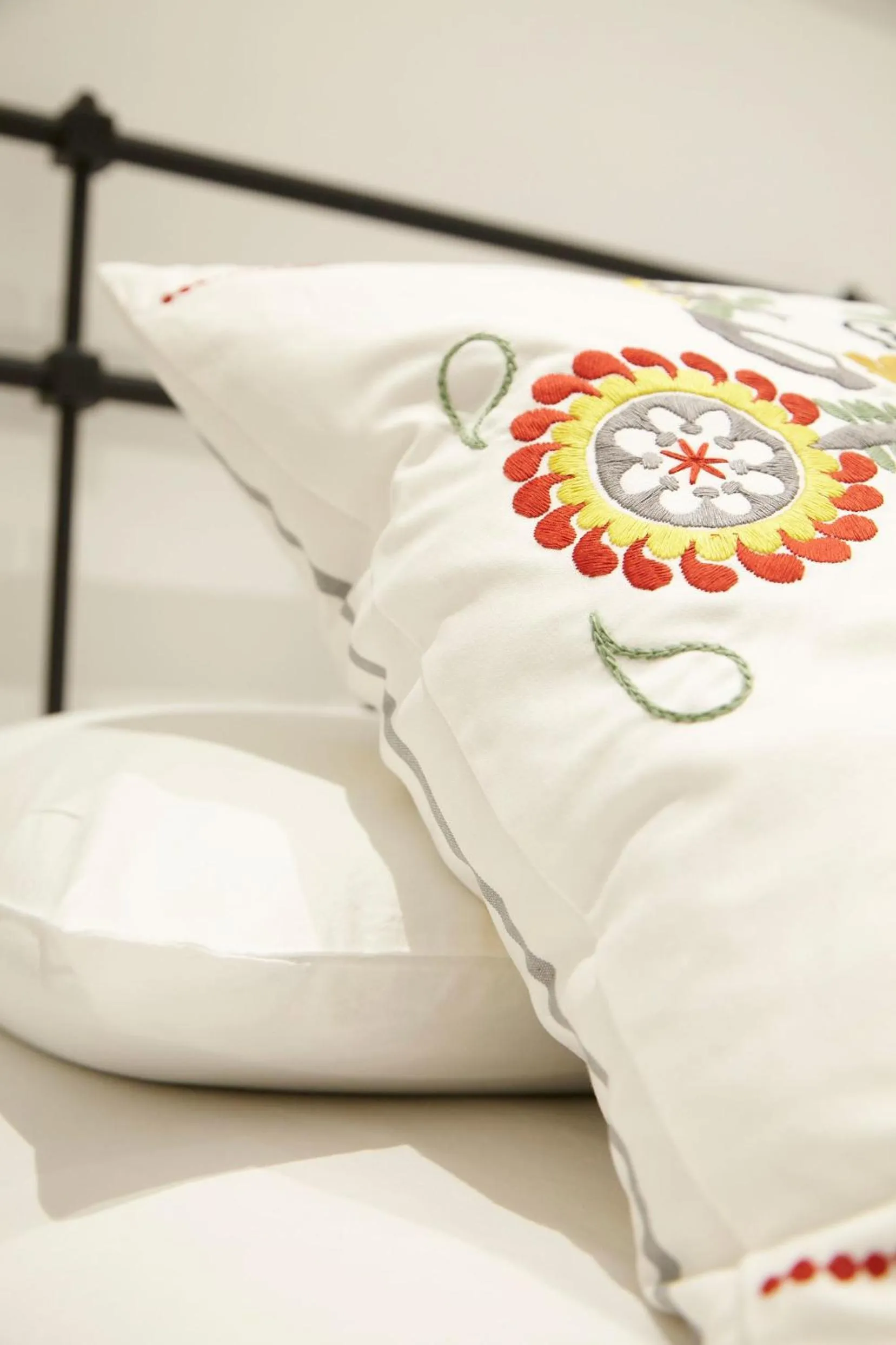 Decorative detail, Bed in Affittacamere Arosio