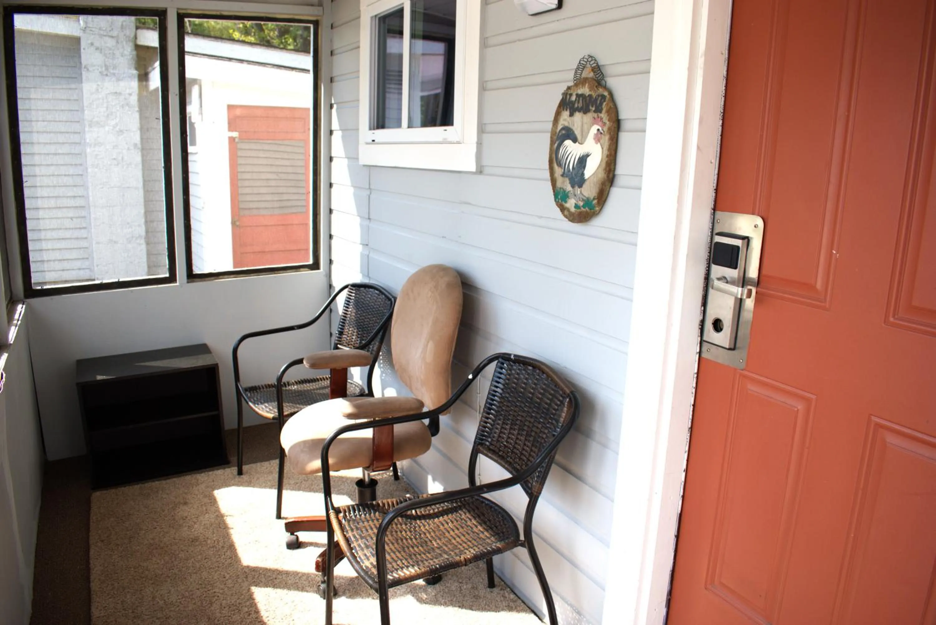 Seating area in Pilgrim Inn & Cottages