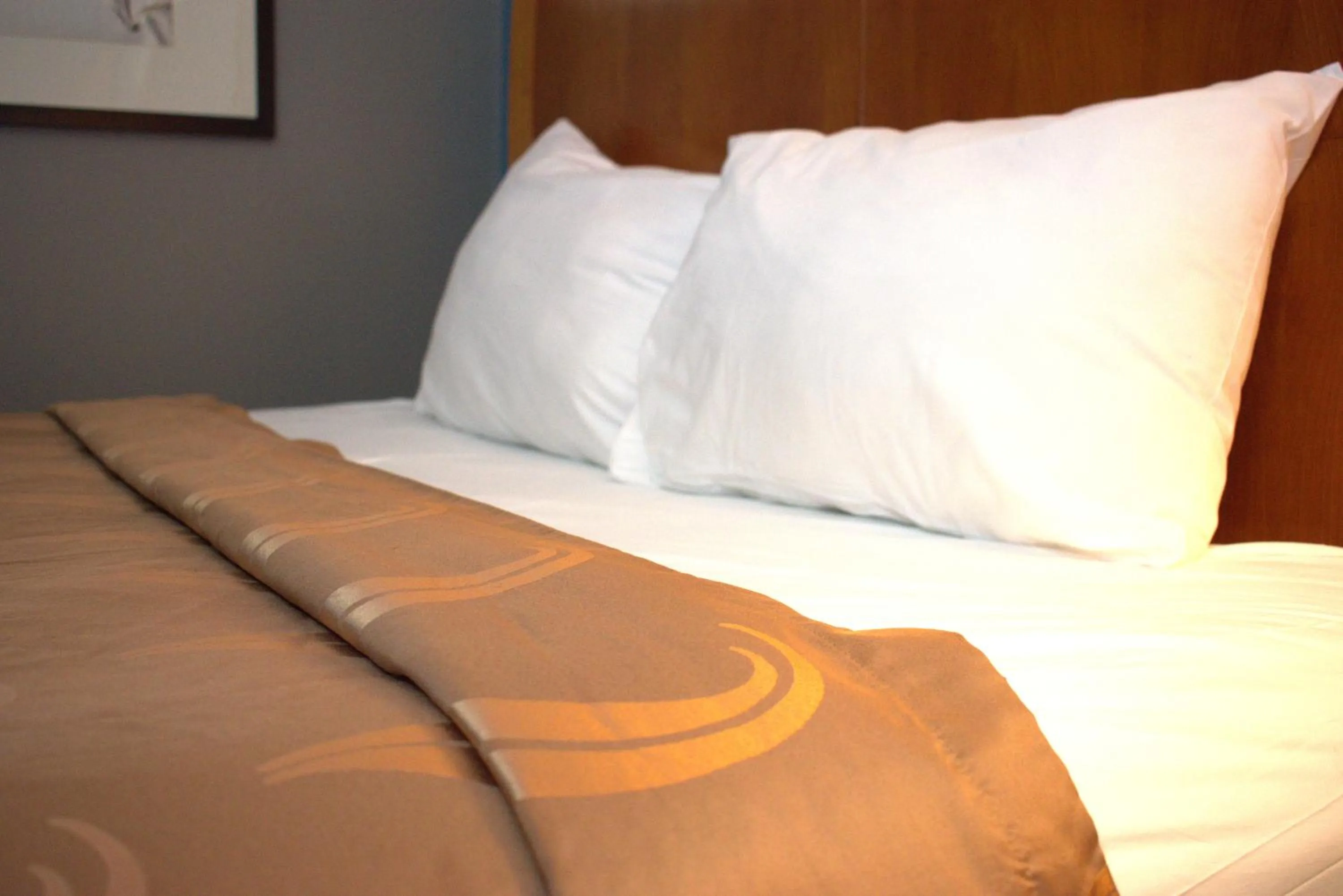 Bed in Pilgrim Inn & Cottages