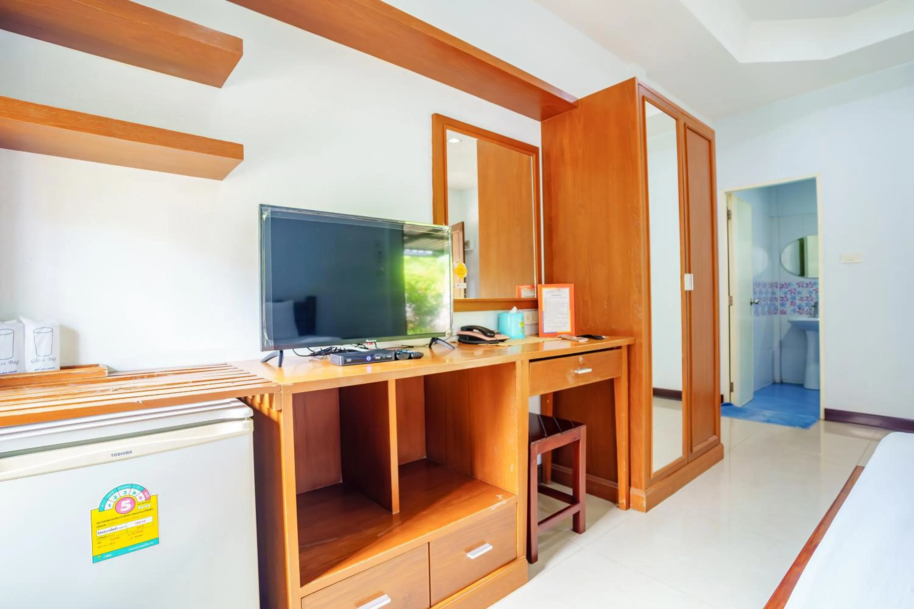 Photo of the whole room, Bed in Kebtawan Resort