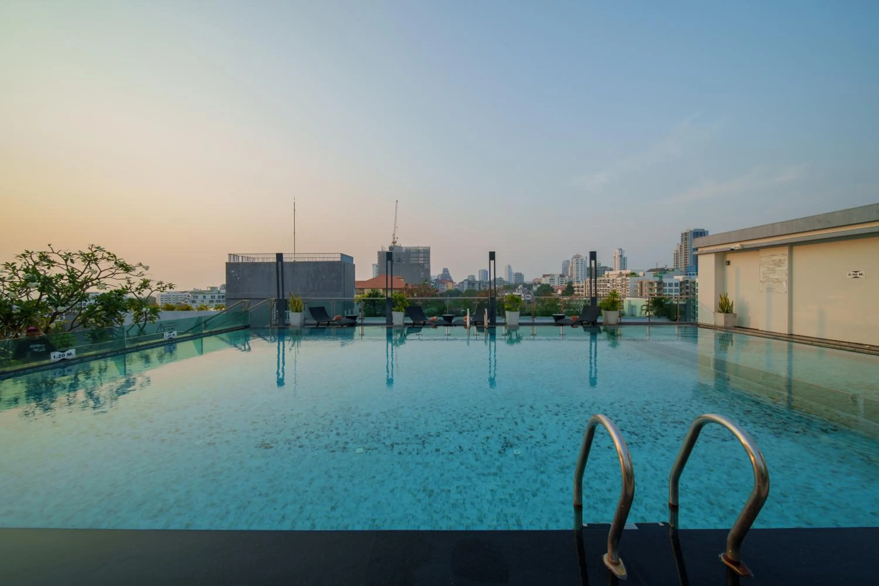Swimming pool in Royal Prince Resort Pattaya