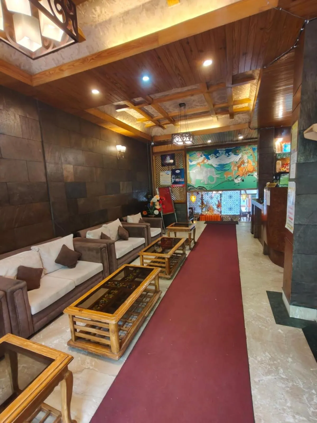 TV and multimedia in Hotel Utpala