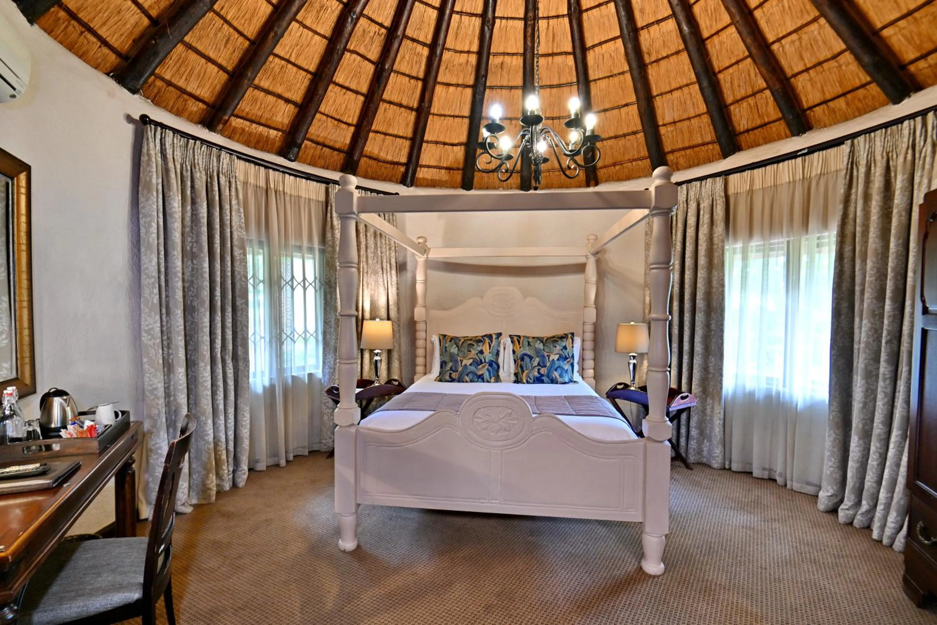 Bedroom, Bed in Black Eagle Hotel & Spa