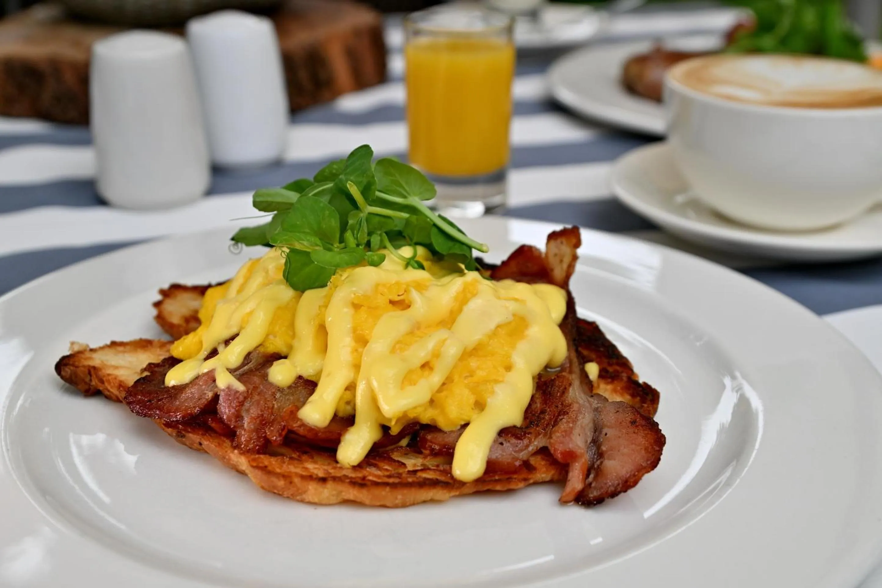 Food and drinks in Black Eagle Hotel & Spa