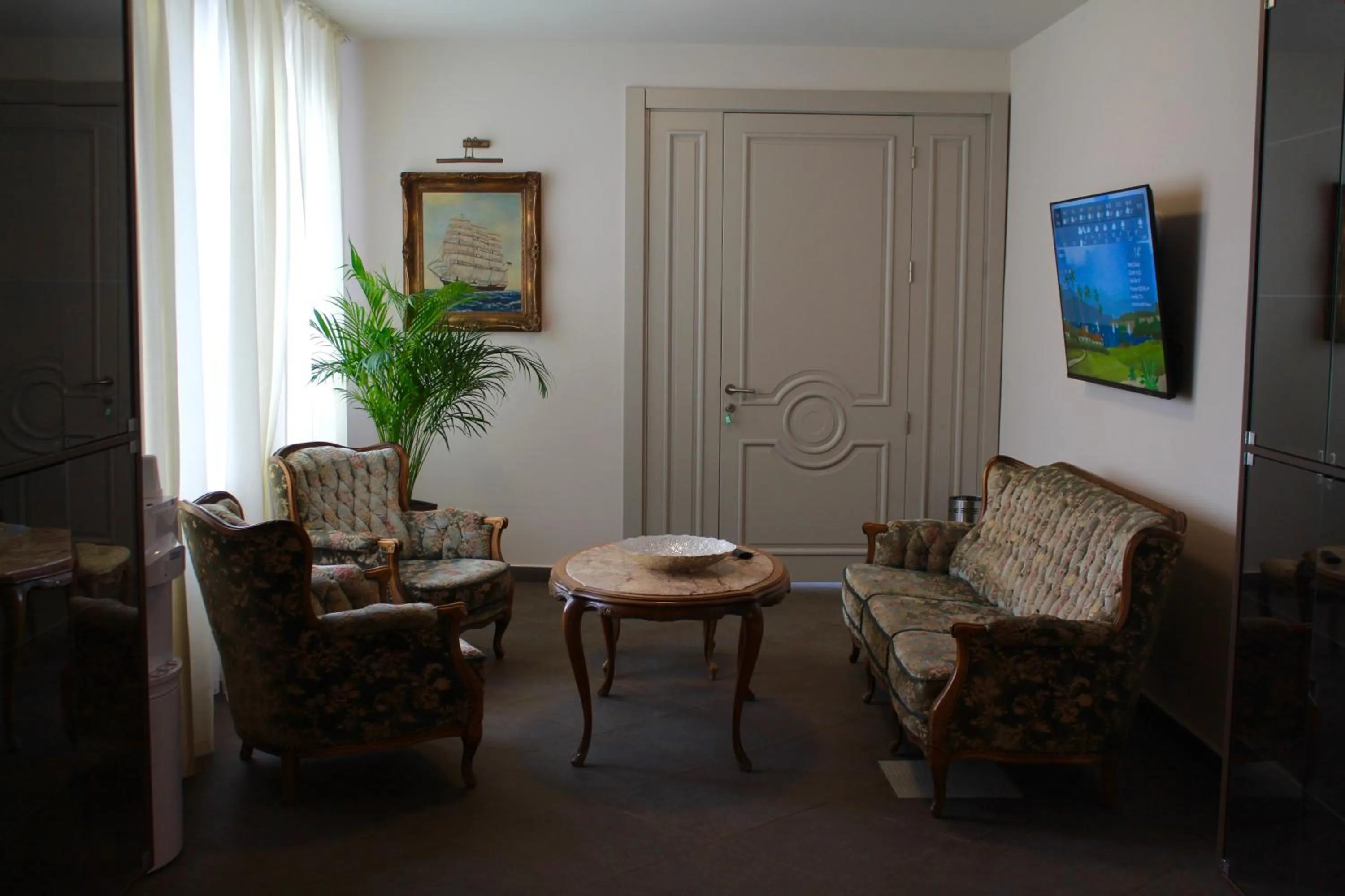 Lobby or reception in Hotel Opera Jaz