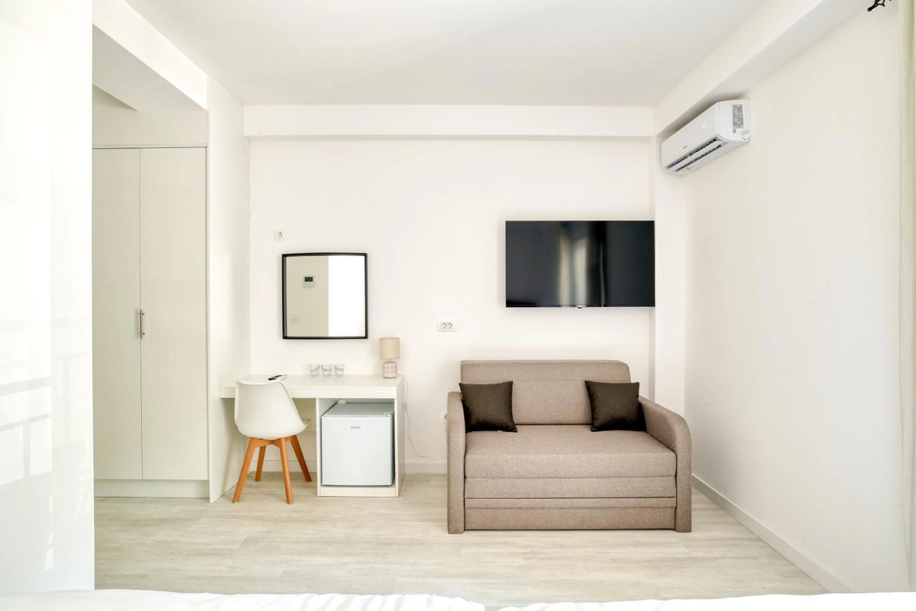 TV and multimedia in Hotel Opera Jaz