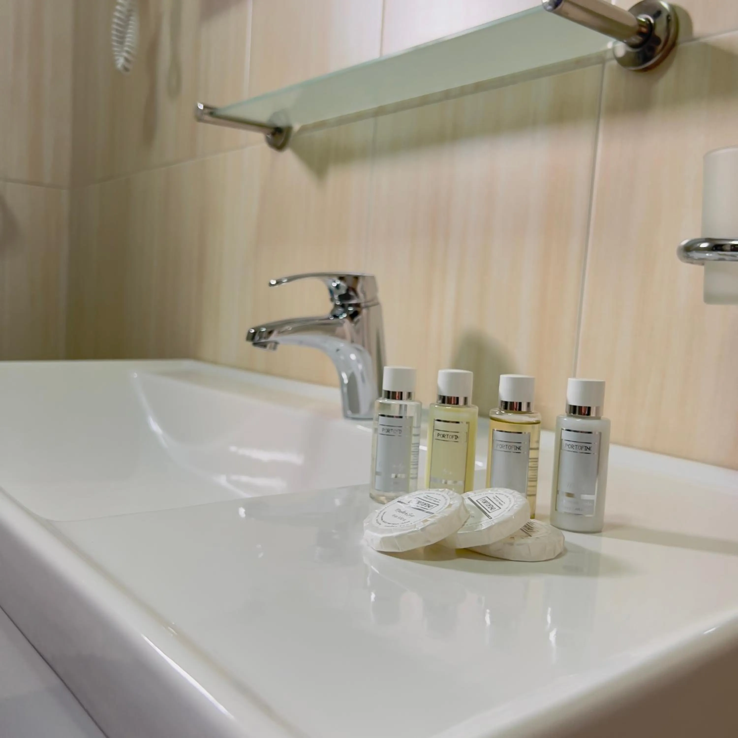 Bathroom in Hotel Opera Jaz