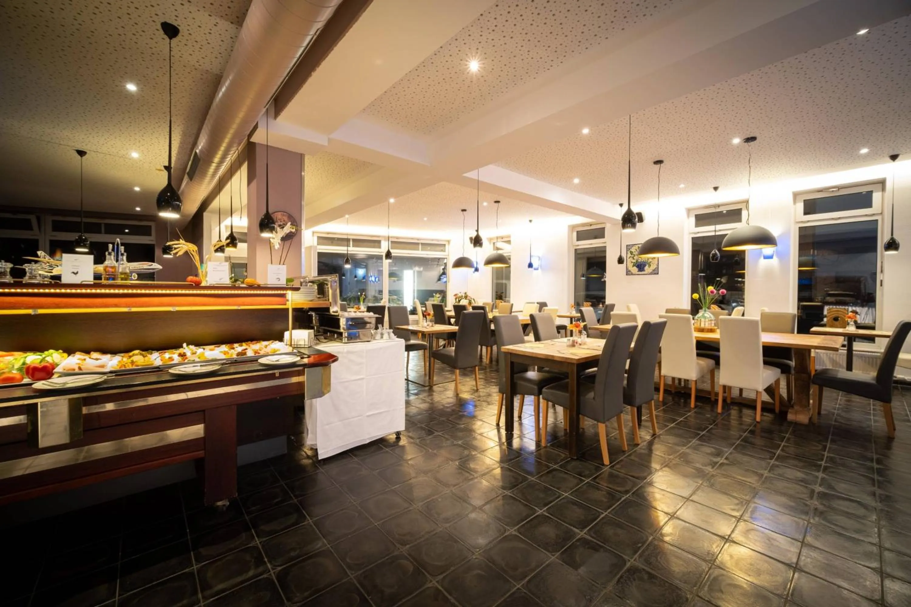 Breakfast in Anor Hotel & Conference Center Frankfurt Airport