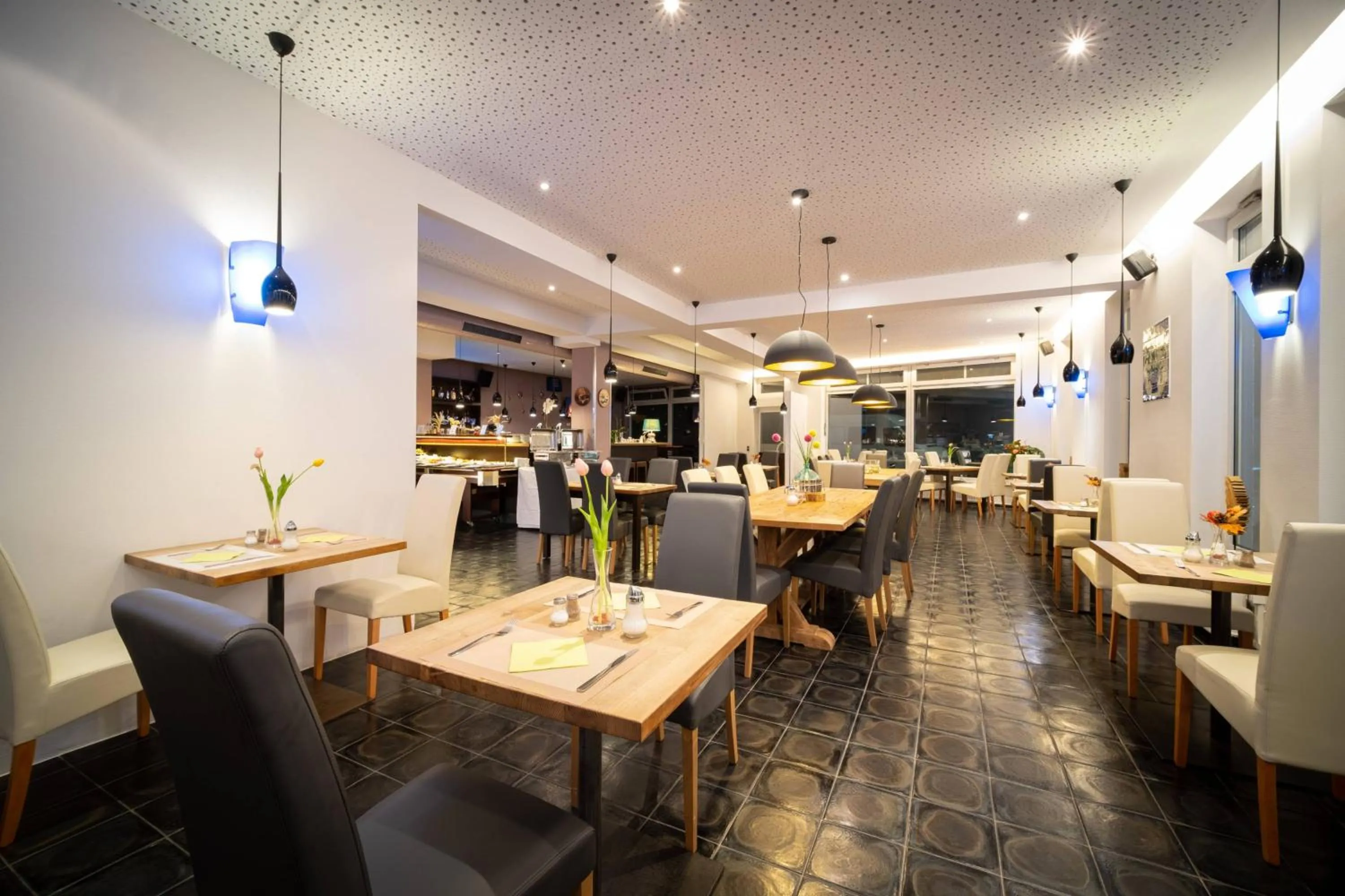 Breakfast in Anor Hotel & Conference Center Frankfurt Airport