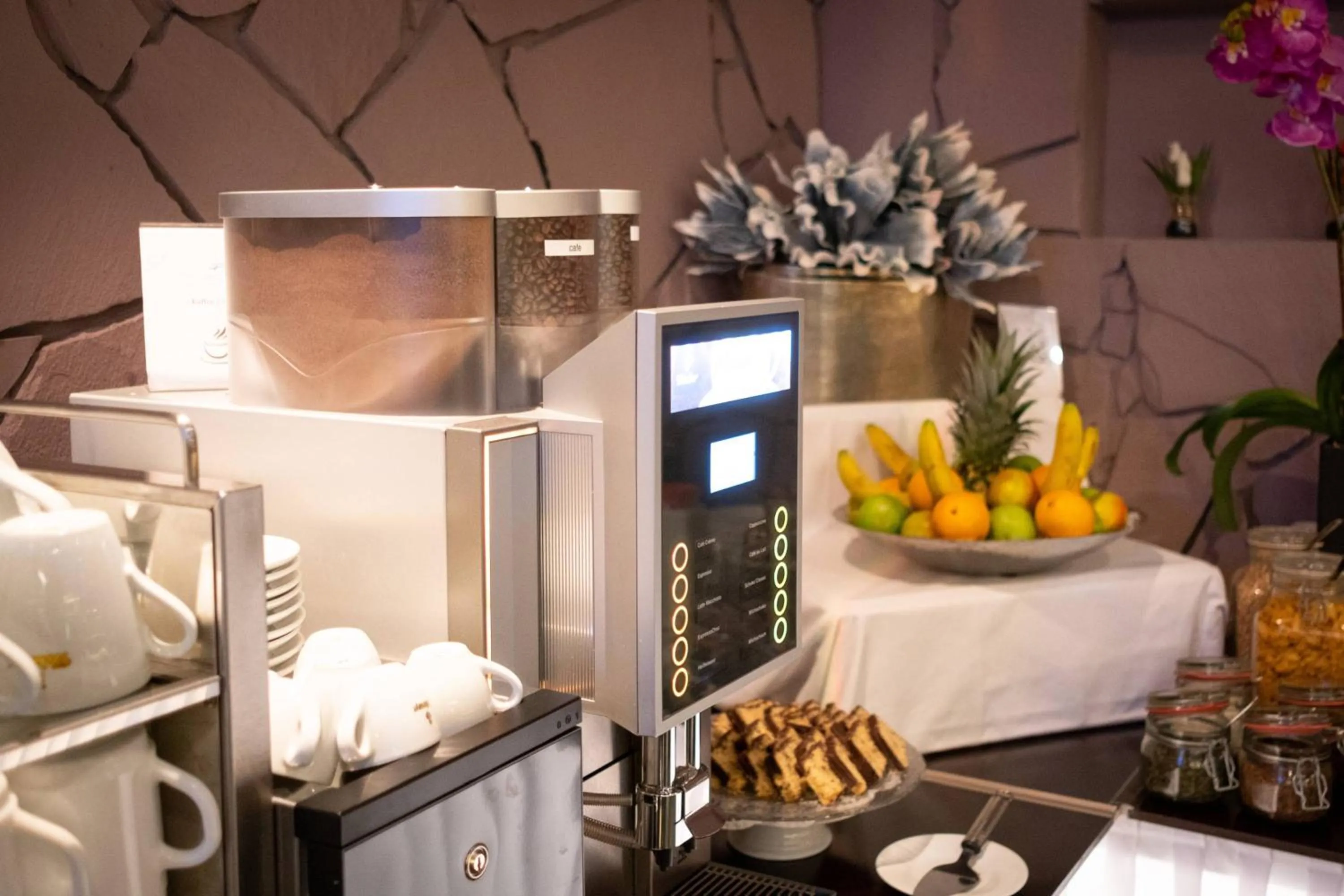 Breakfast in Anor Hotel & Conference Center Frankfurt Airport