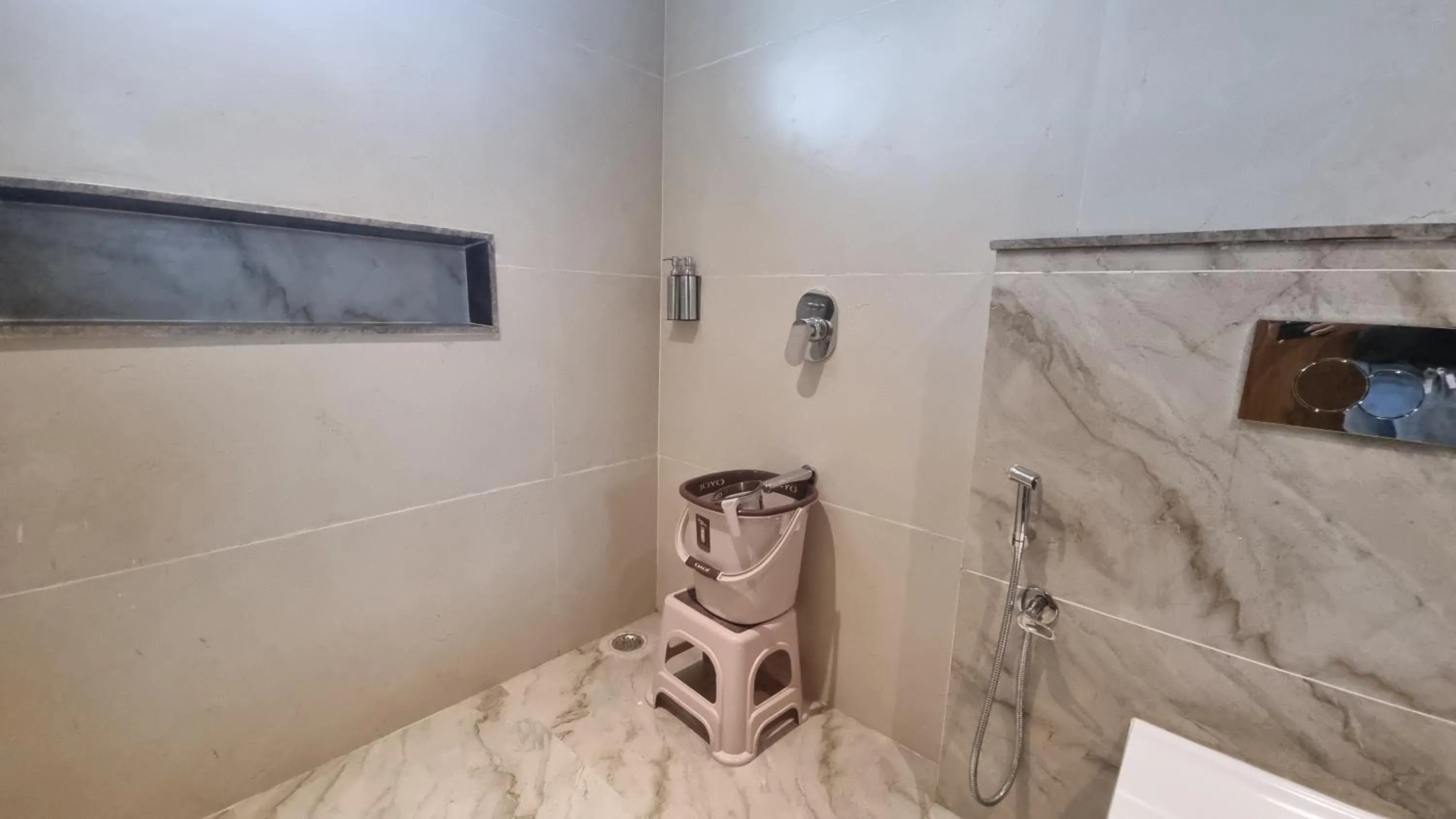 Bathroom in Ravihans Aranyam - Resort & Restaurant