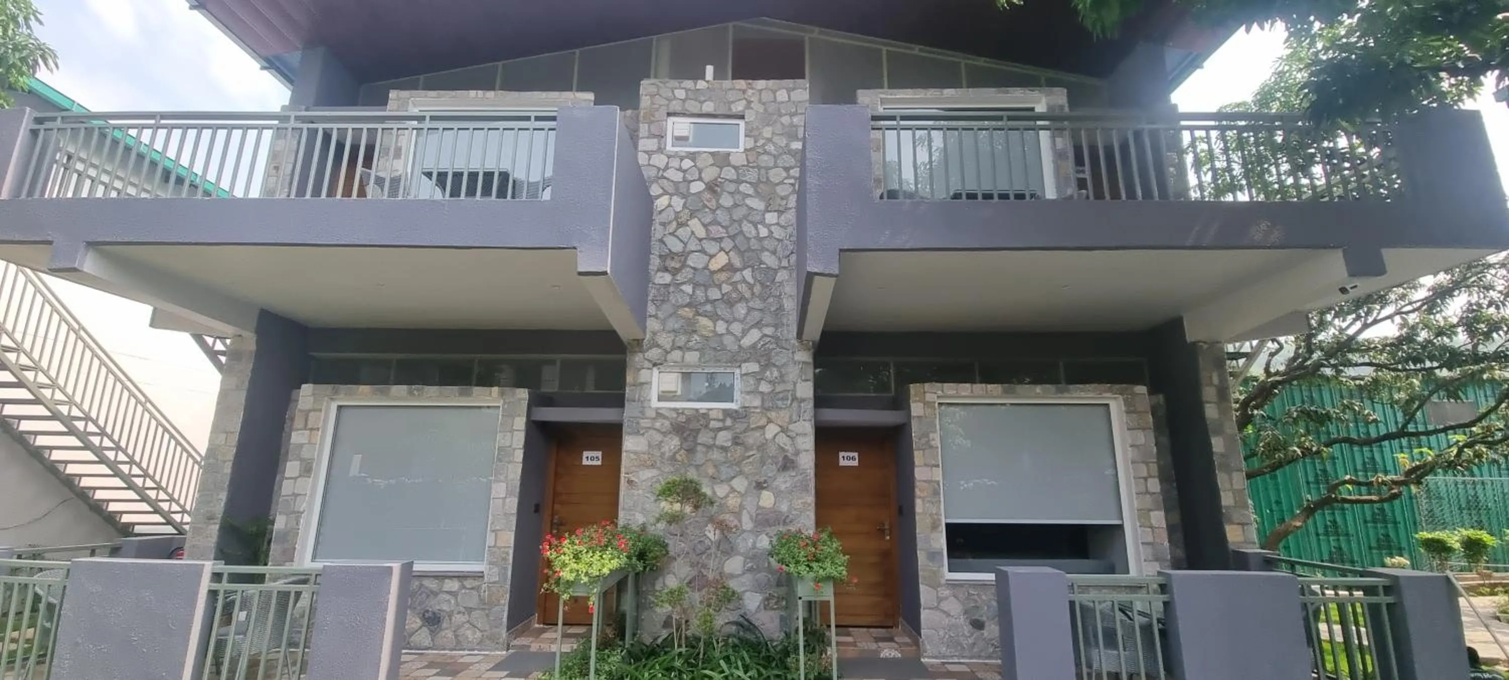 Ravihans Aranyam - Resort & Restaurant