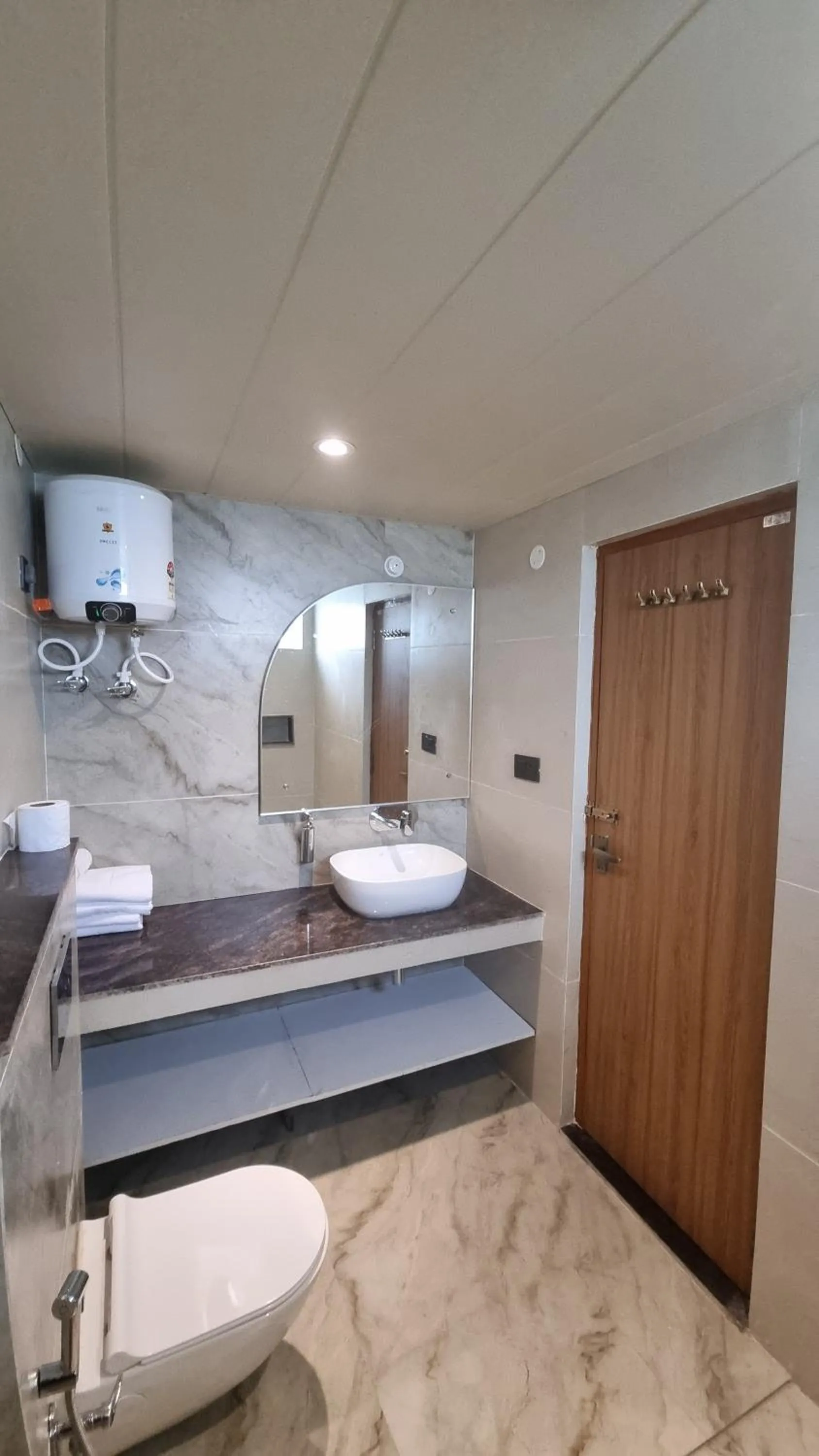 Toilet in Ravihans Aranyam - Resort & Restaurant