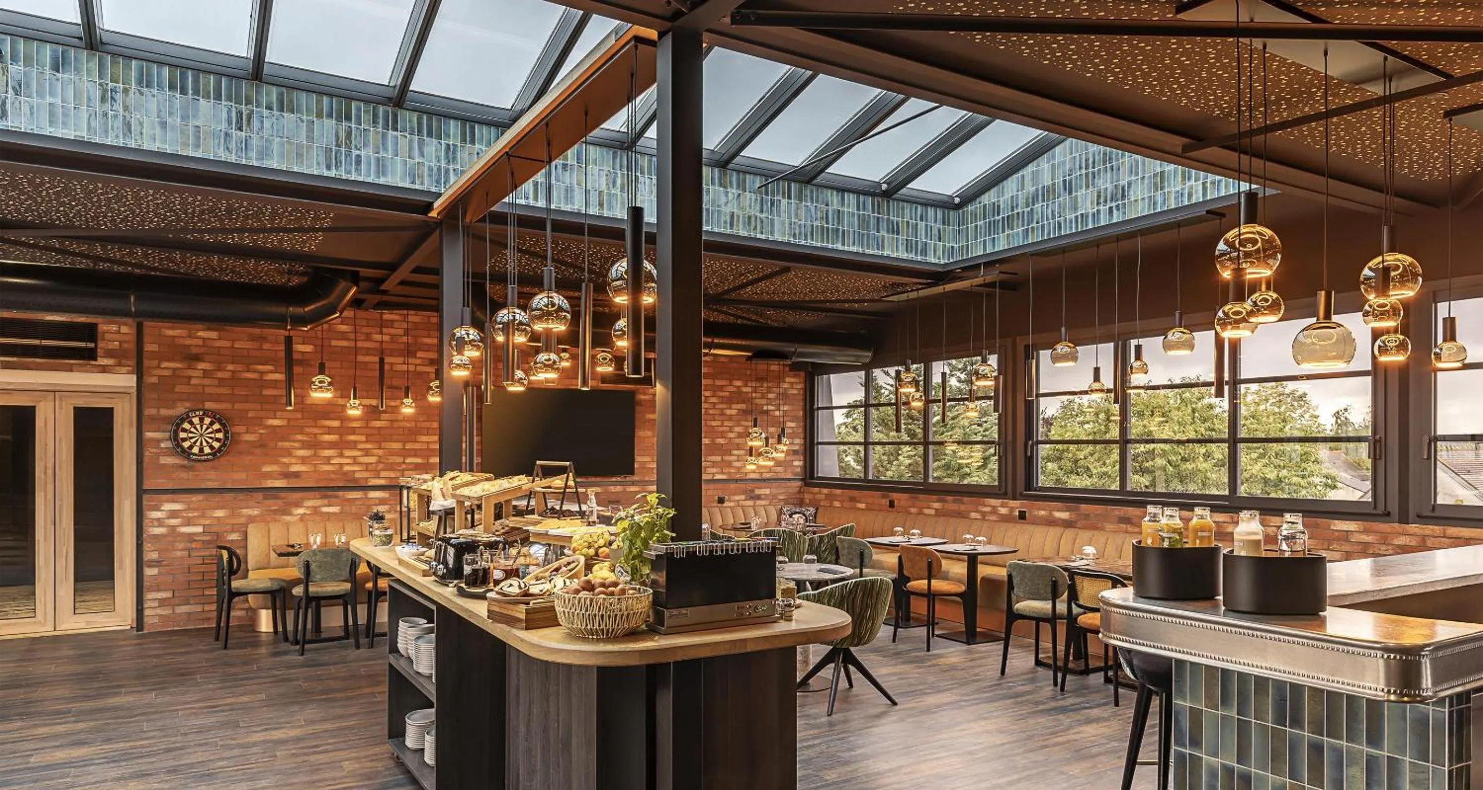 Food and drinks in Best Western Plus Hotel Saint-Roch Orleans