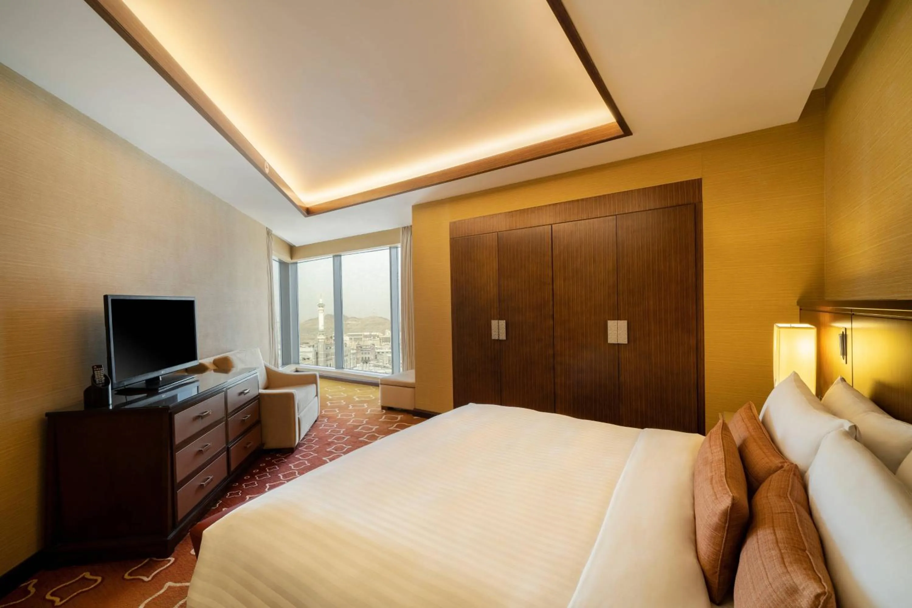 Bedroom, Bed in Marriott Hotel Jabal Omar Makkah