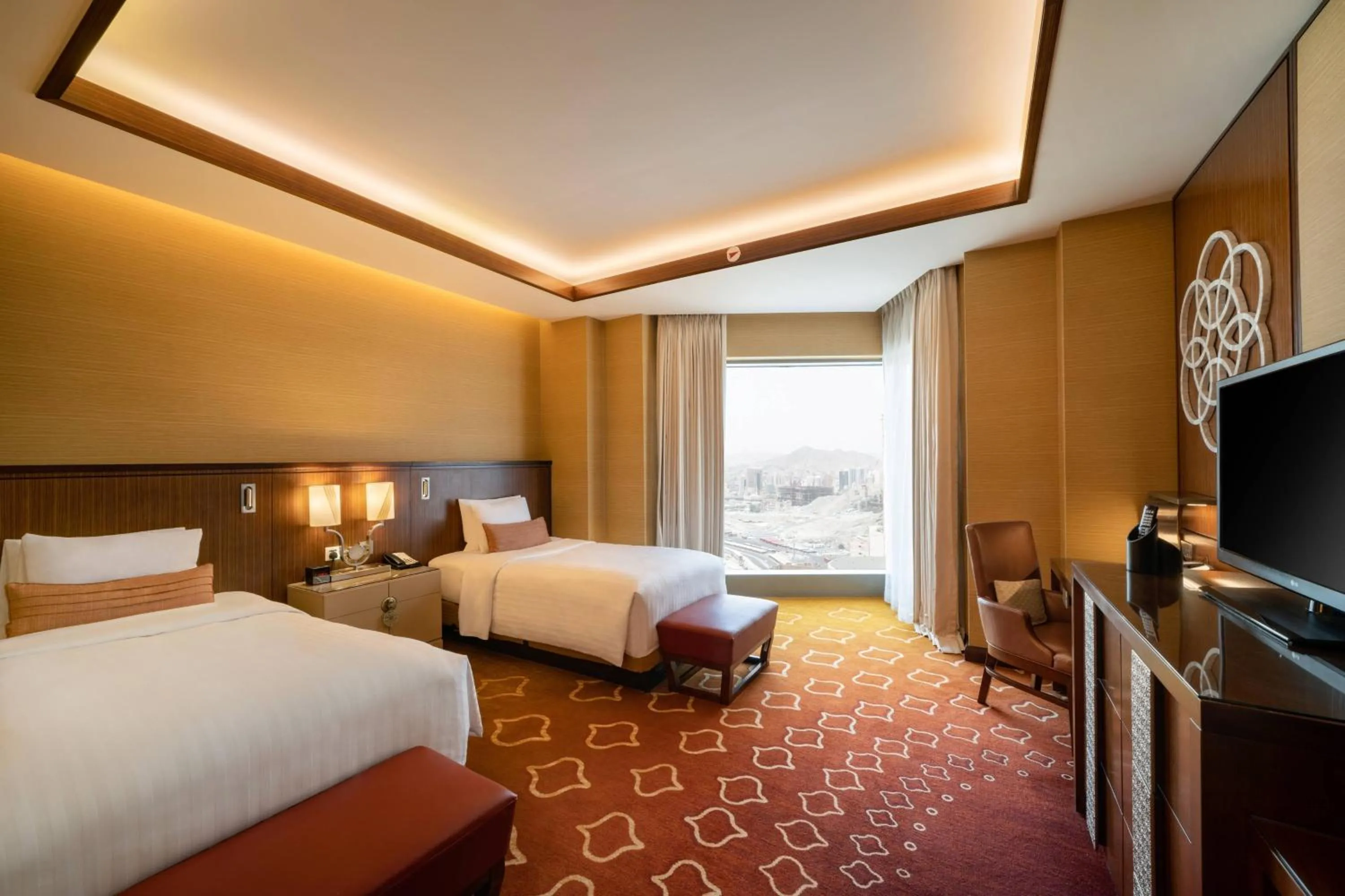Photo of the whole room, Bed in Marriott Hotel Jabal Omar Makkah