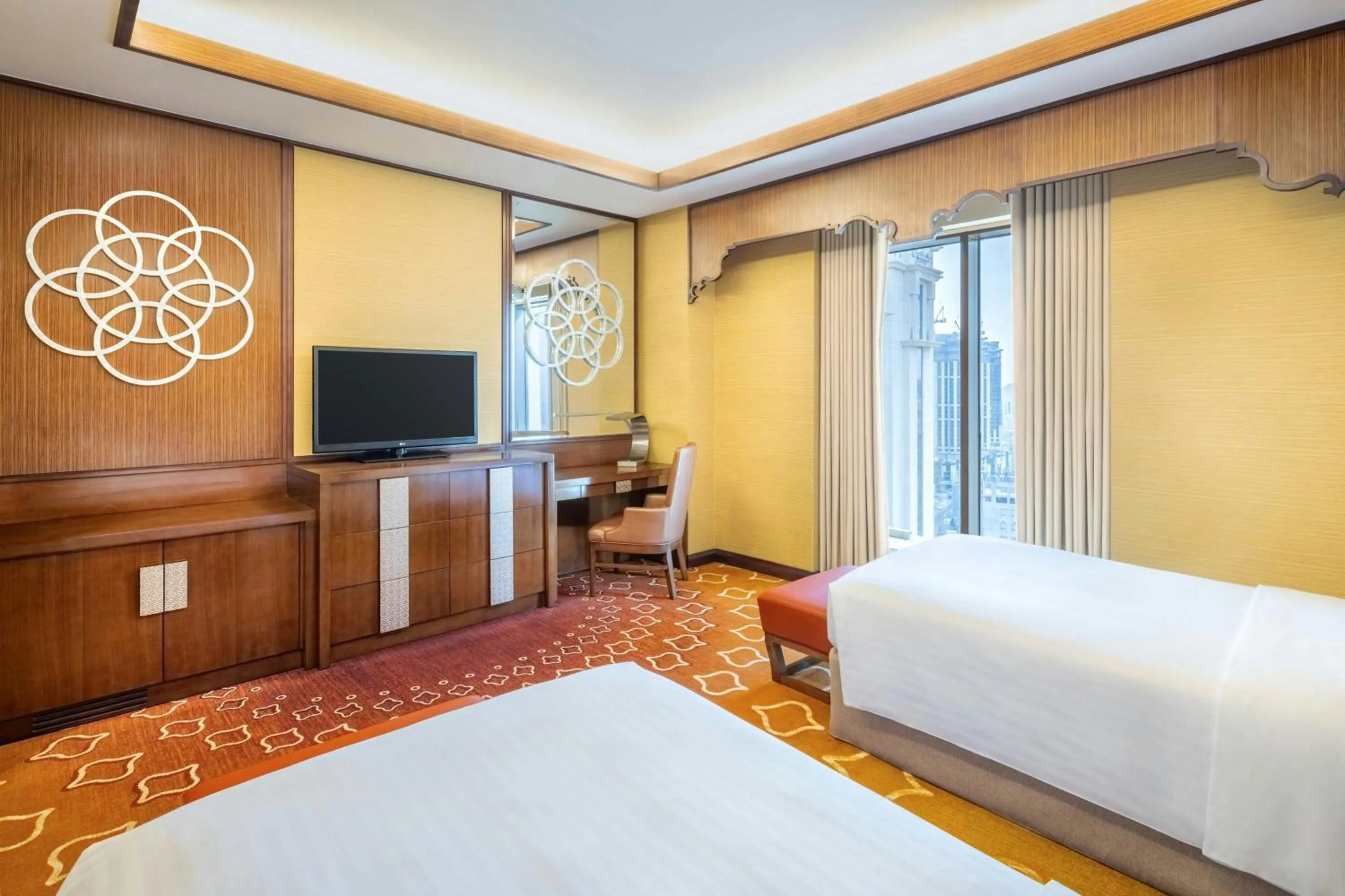 Photo of the whole room, Bed in Marriott Hotel Jabal Omar Makkah