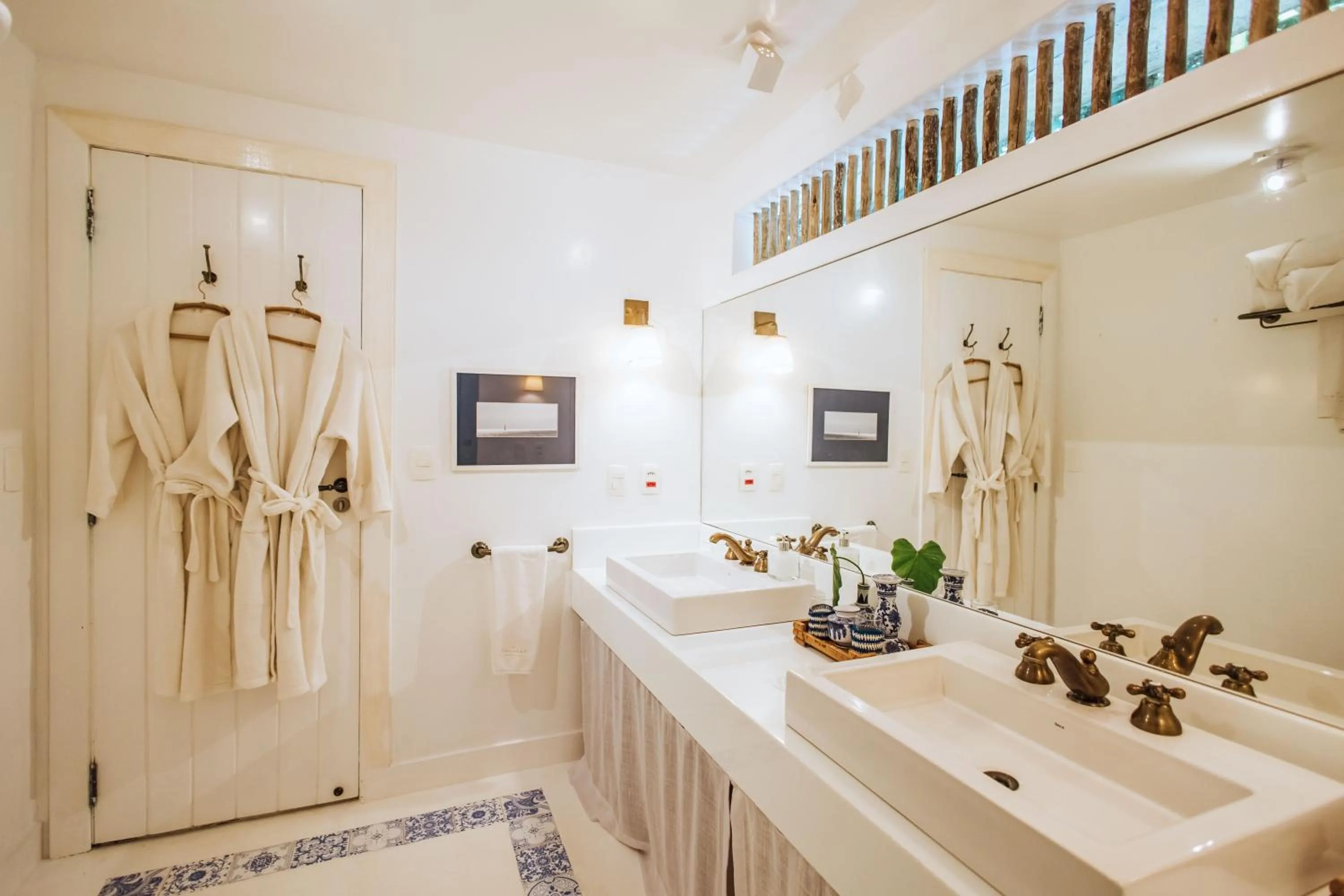 TW Guaimbê Exclusive Suítes