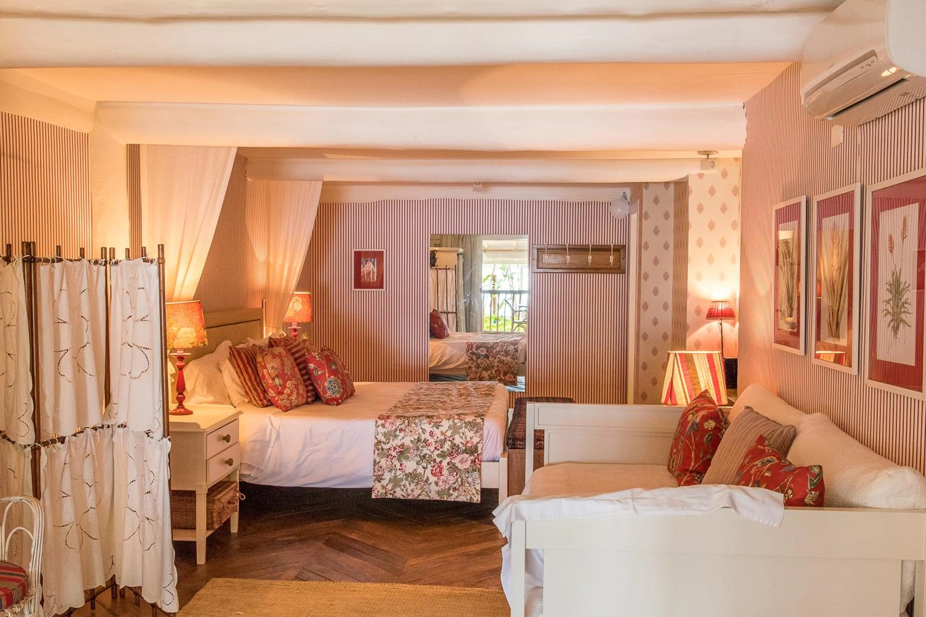 Bed in TW Guaimbê Exclusive Suítes