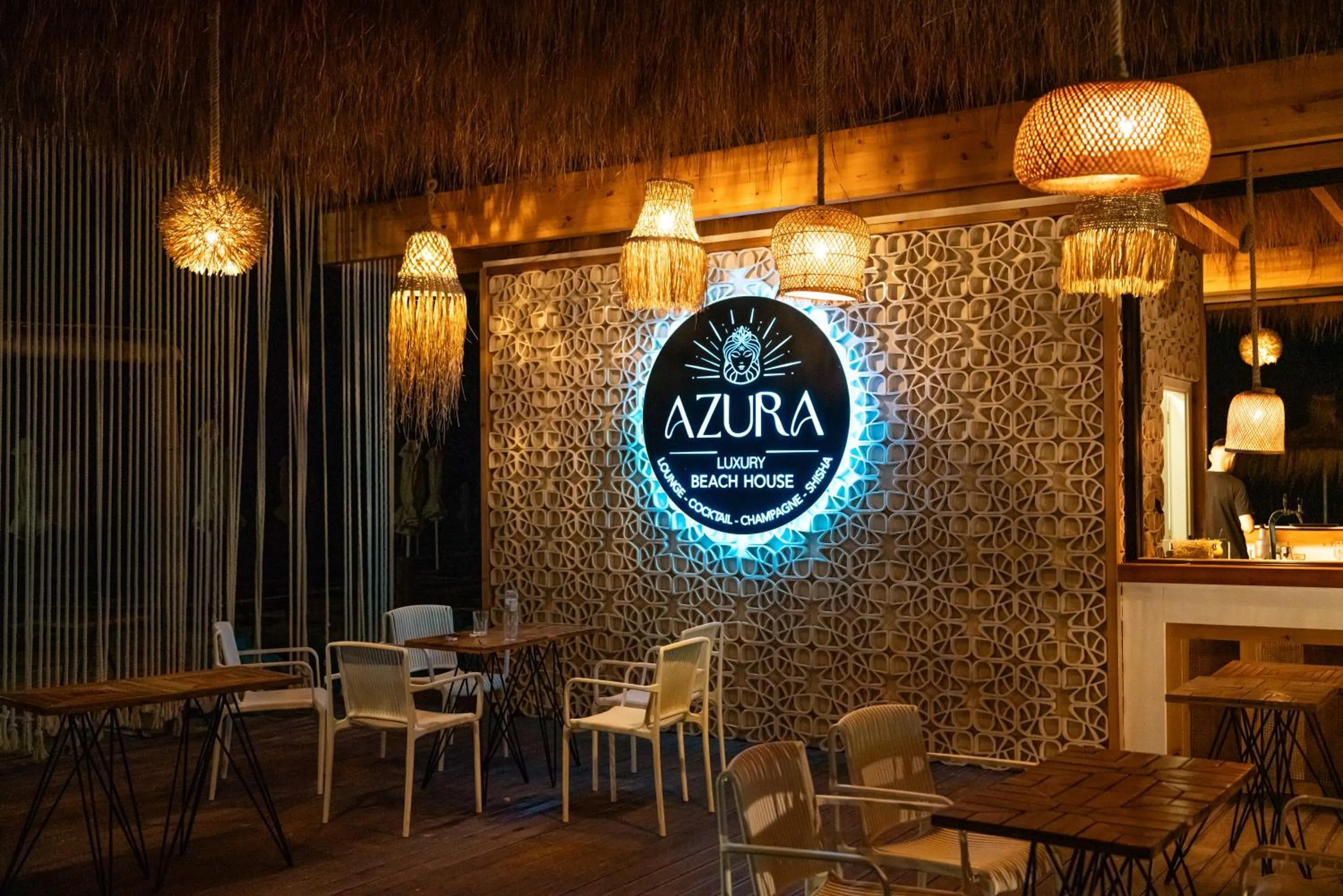 Restaurant/places to eat in Vila Lasko Hotel