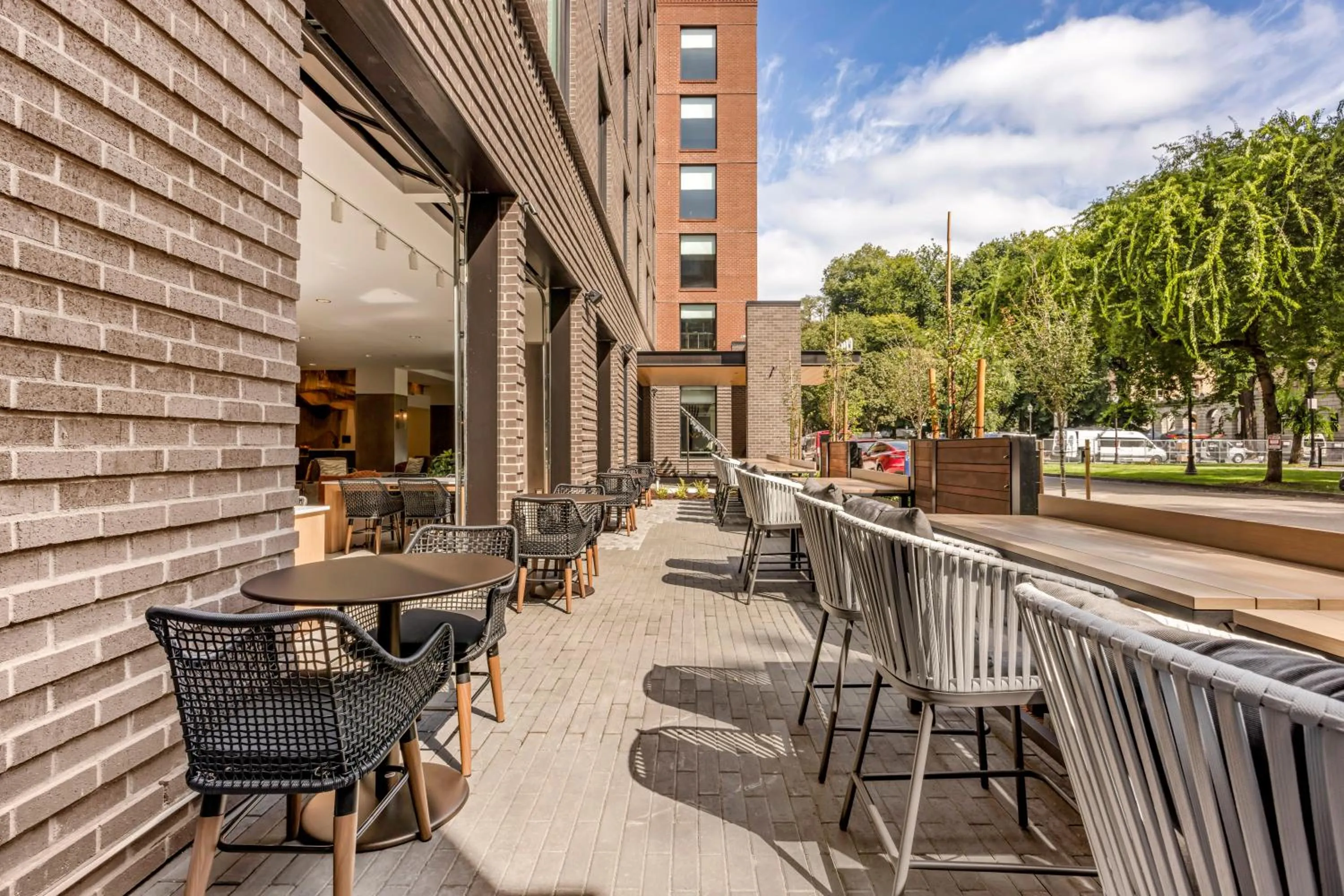 Restaurant/places to eat in Cambria Hotel Portland - Pearl District