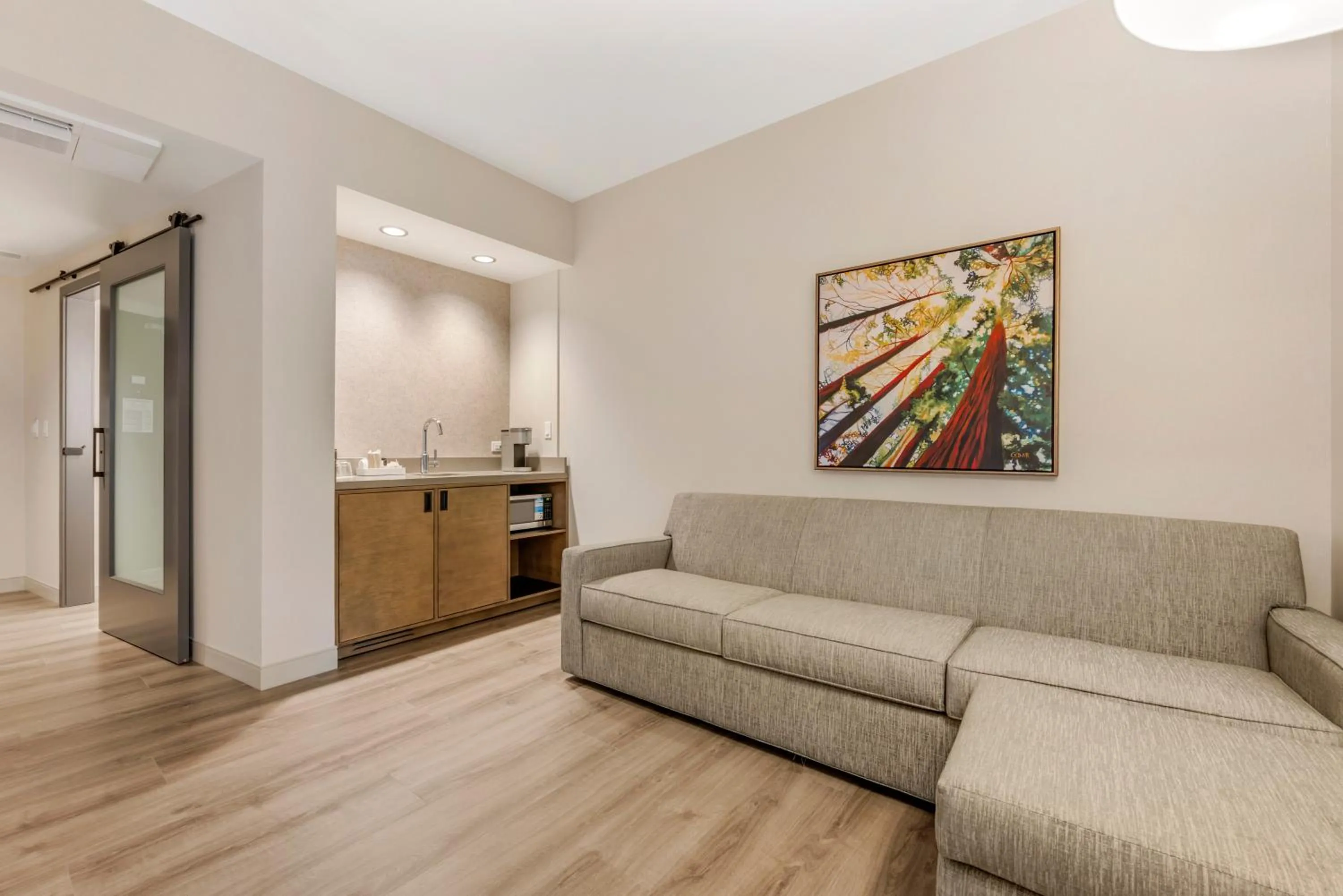 Living room in Cambria Hotel Portland - Pearl District