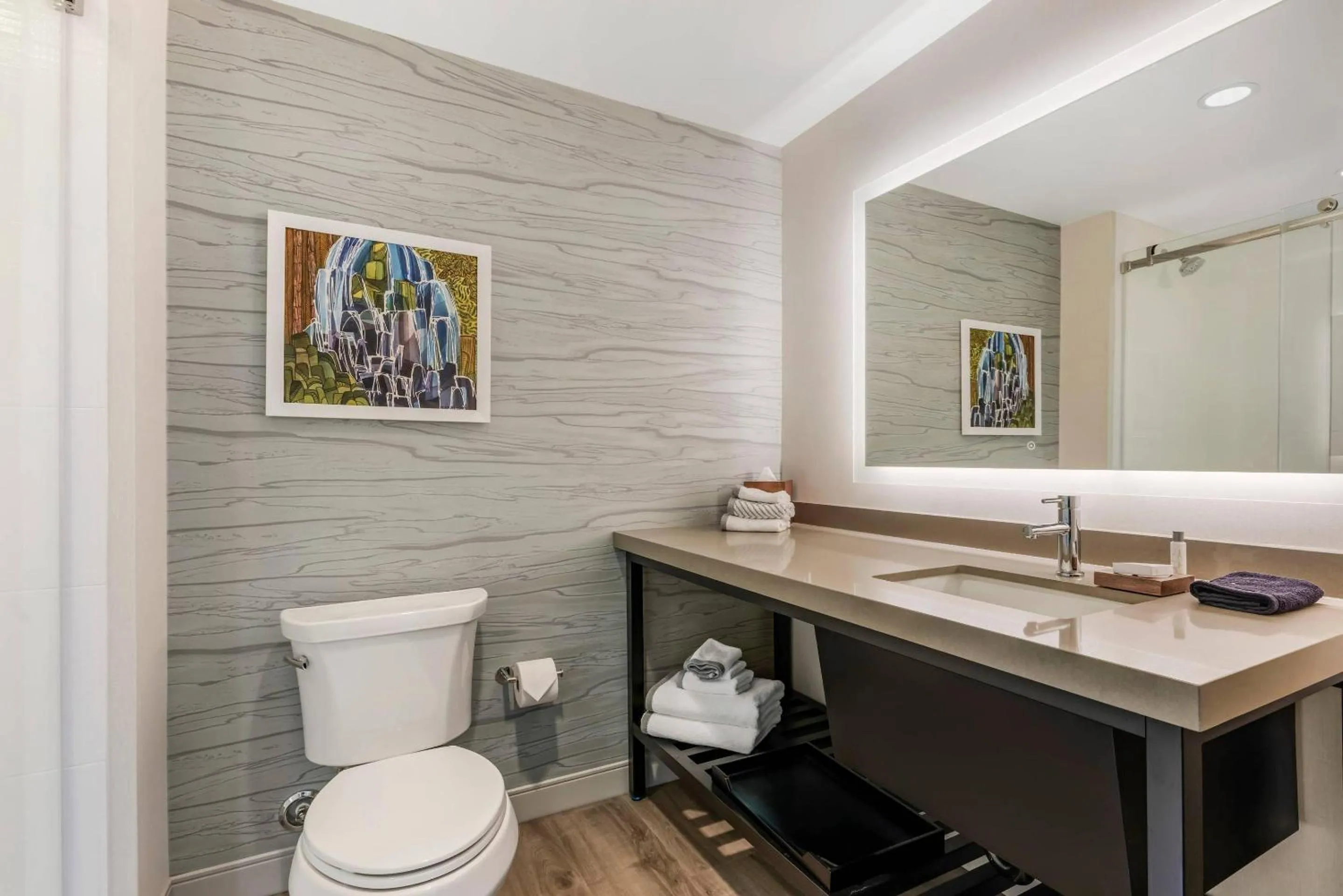 Bedroom in Cambria Hotel Portland - Pearl District