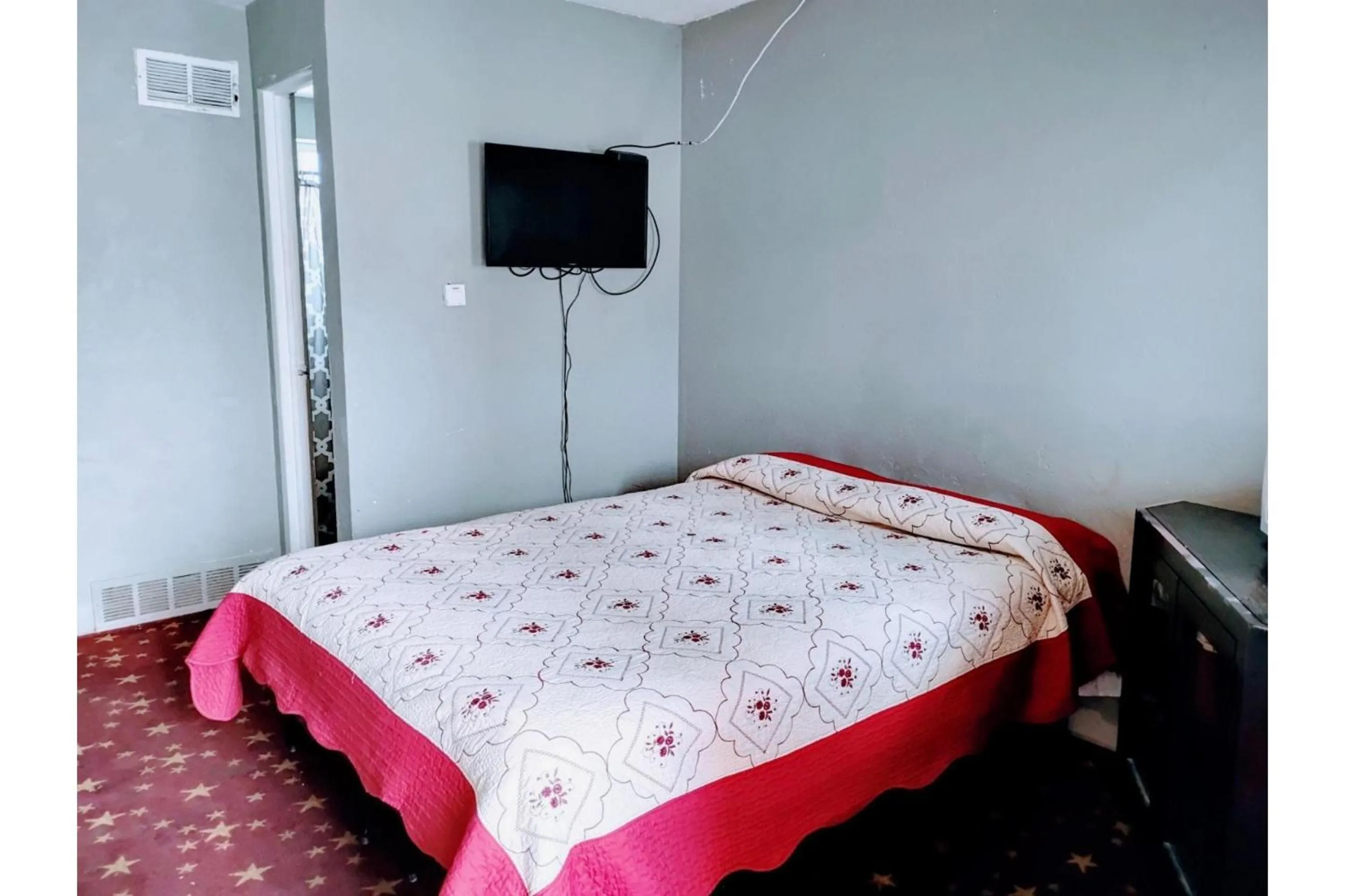 Bedroom, Bed in Hotel O Englewood-South Denver CO