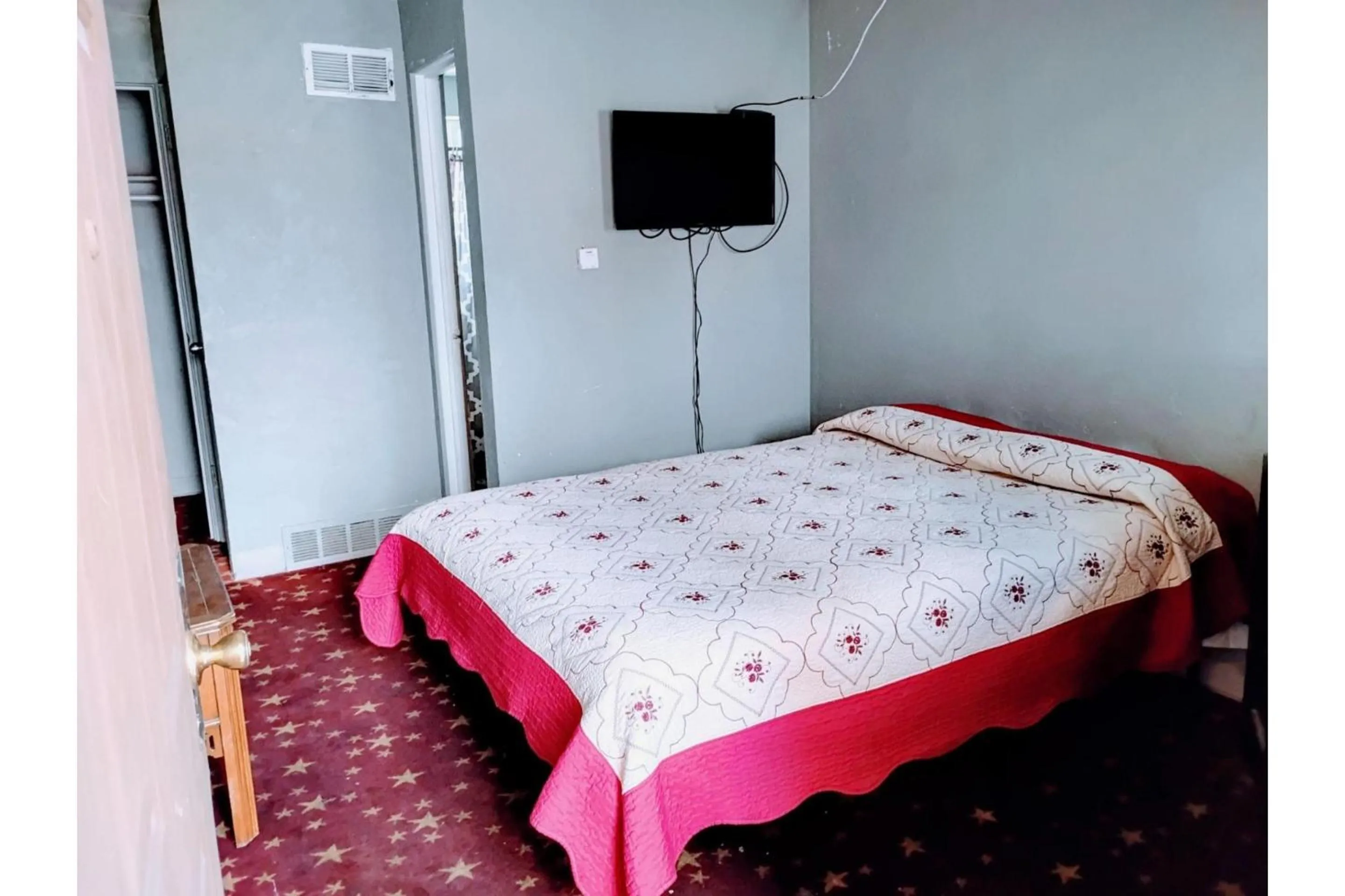 Bedroom, Bed in Hotel O Englewood-South Denver CO