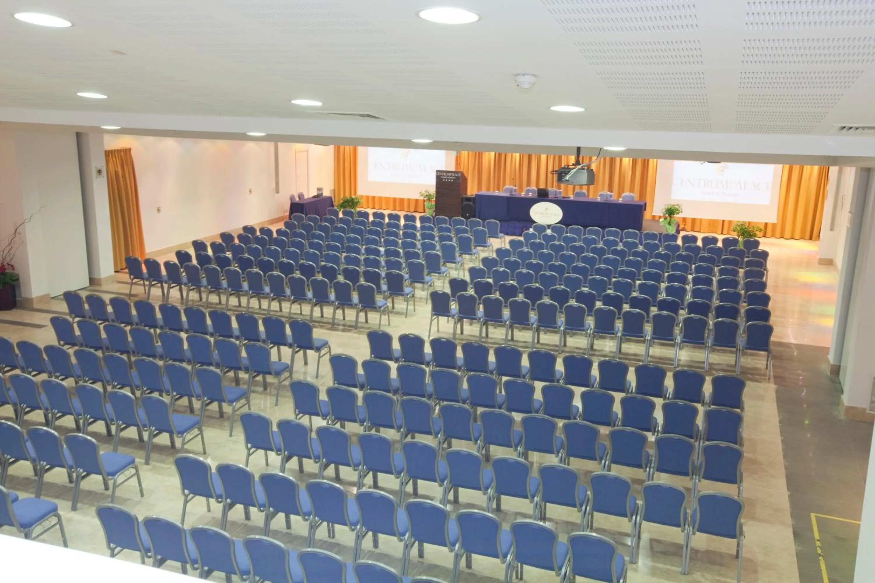 Business facilities in Centrum Palace Hotel & Resorts