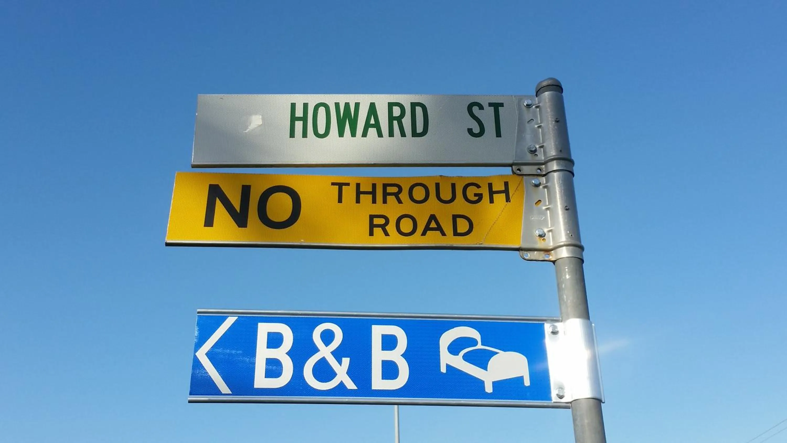 Property logo or sign in 12th Tee BnB