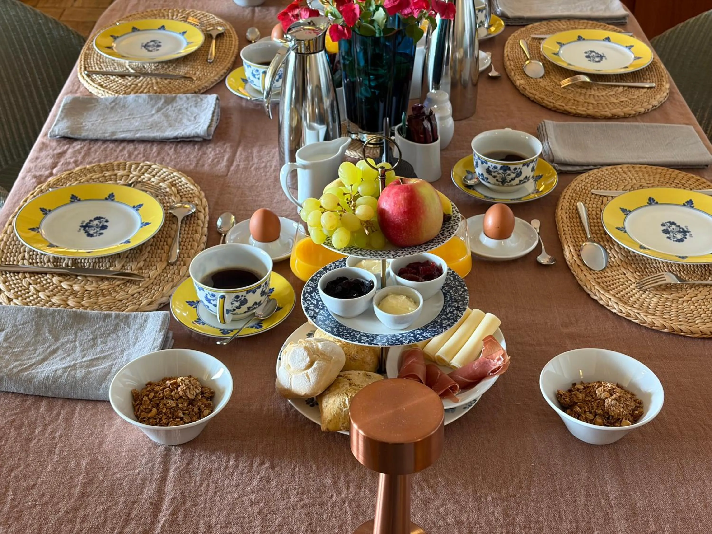 Breakfast in Quinta das Eirinhas-Jardim de Bonsai