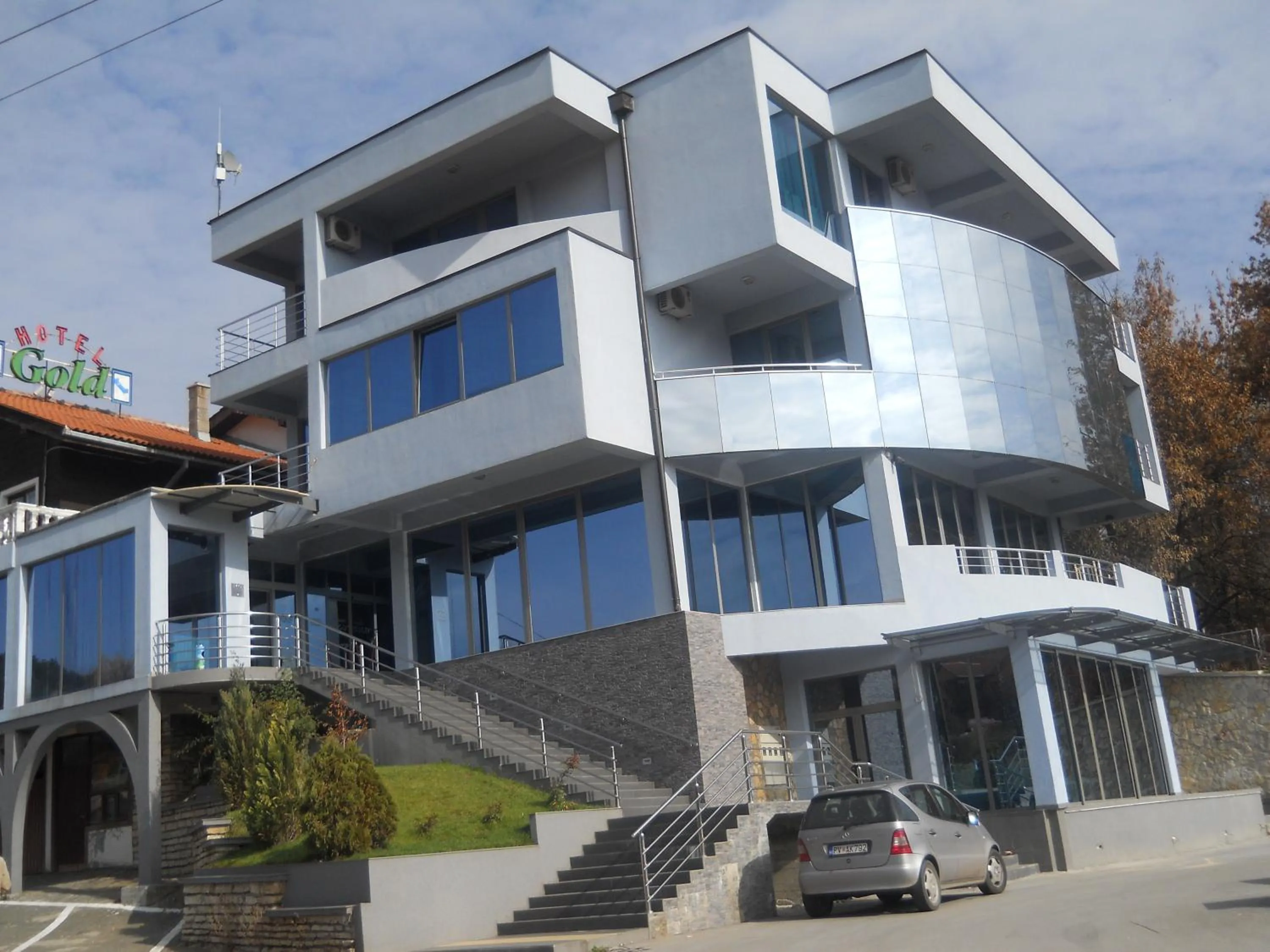 Property building in Hotel Gold