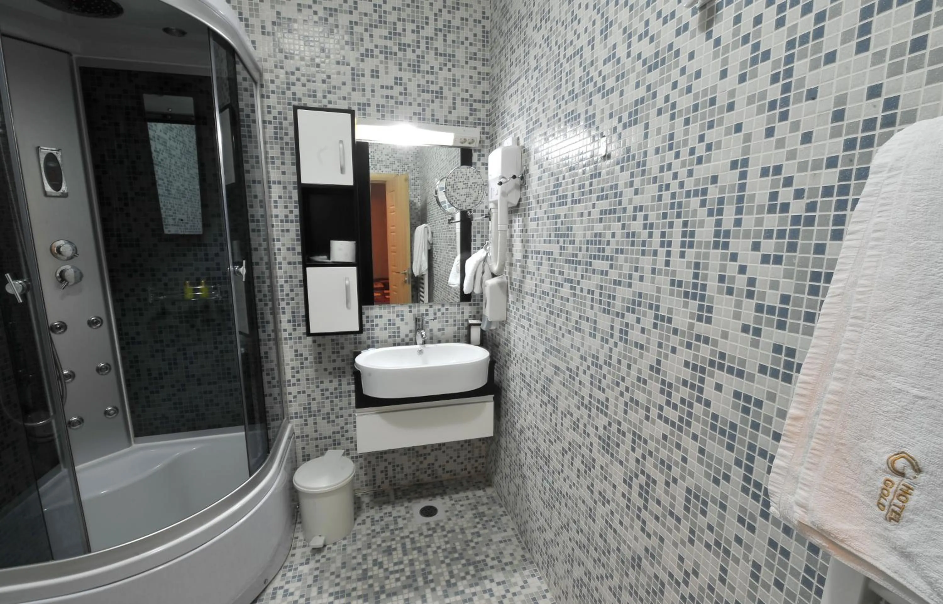 Bathroom in Hotel Gold